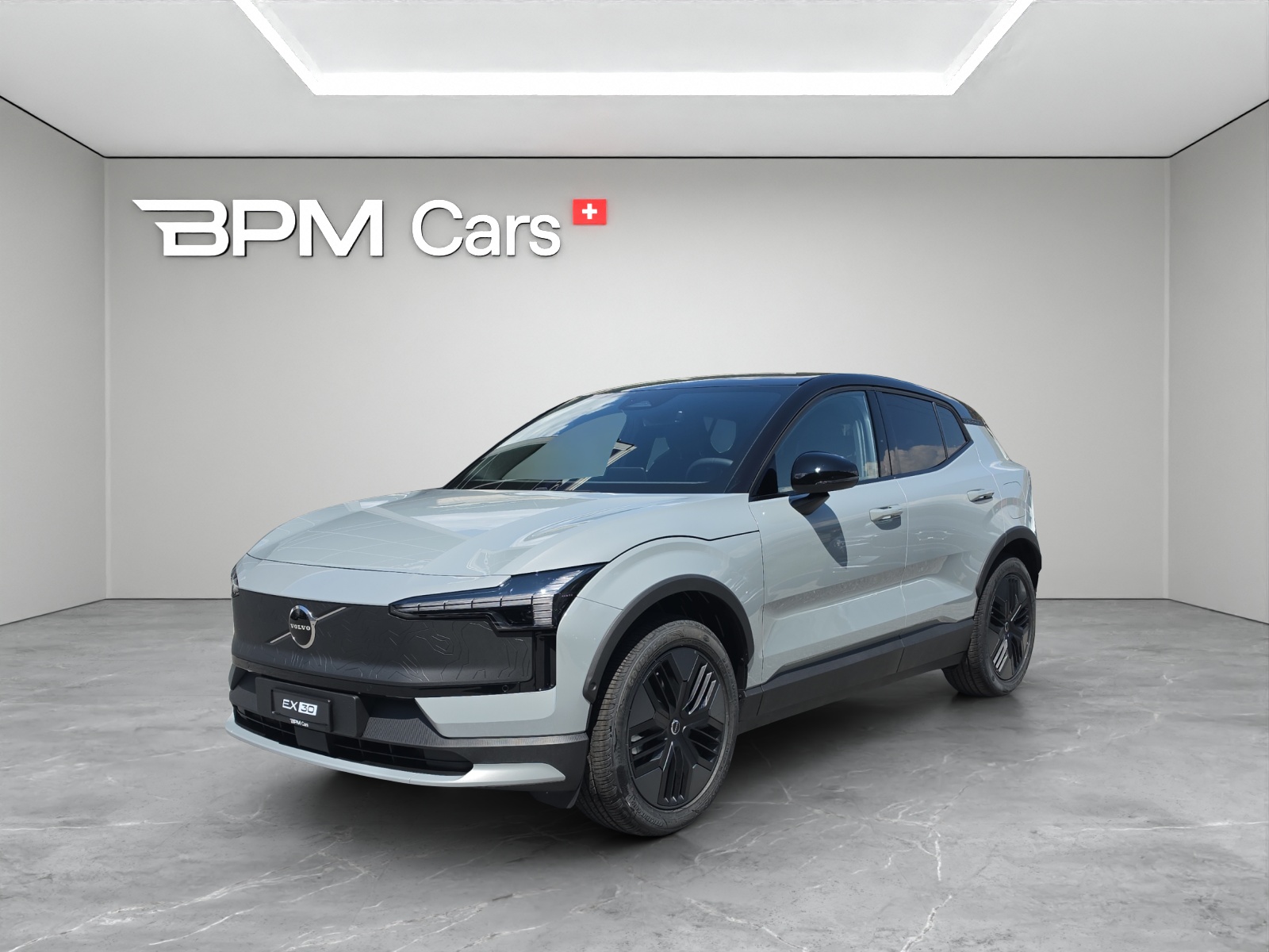 VOLVO EX30 Cross Country P8 69 kWh AWD Plus-image-0