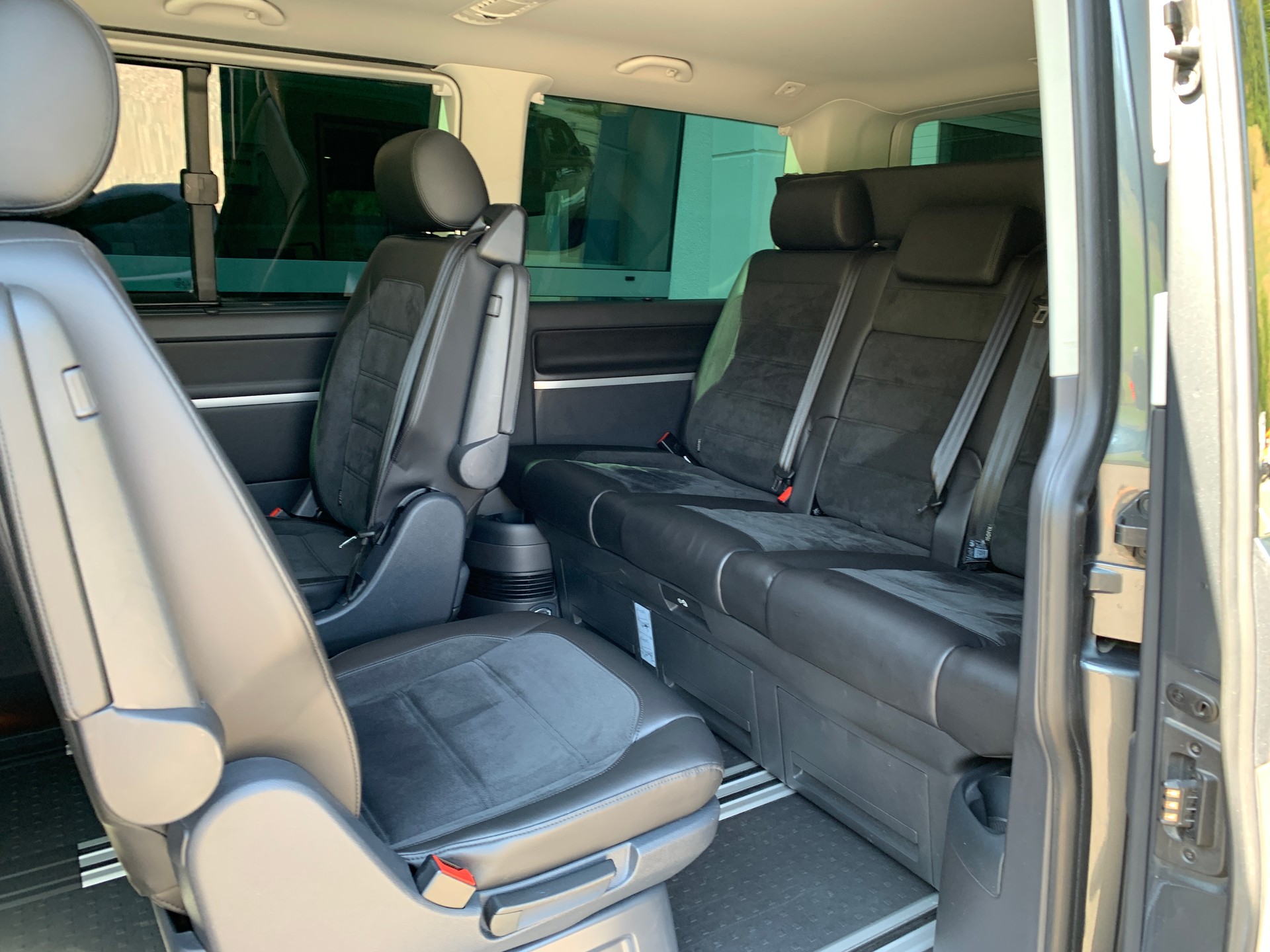 VW T6 Multivan 2.0 Bi-TDI Highline Liberty 4Mot. DSG-image-15