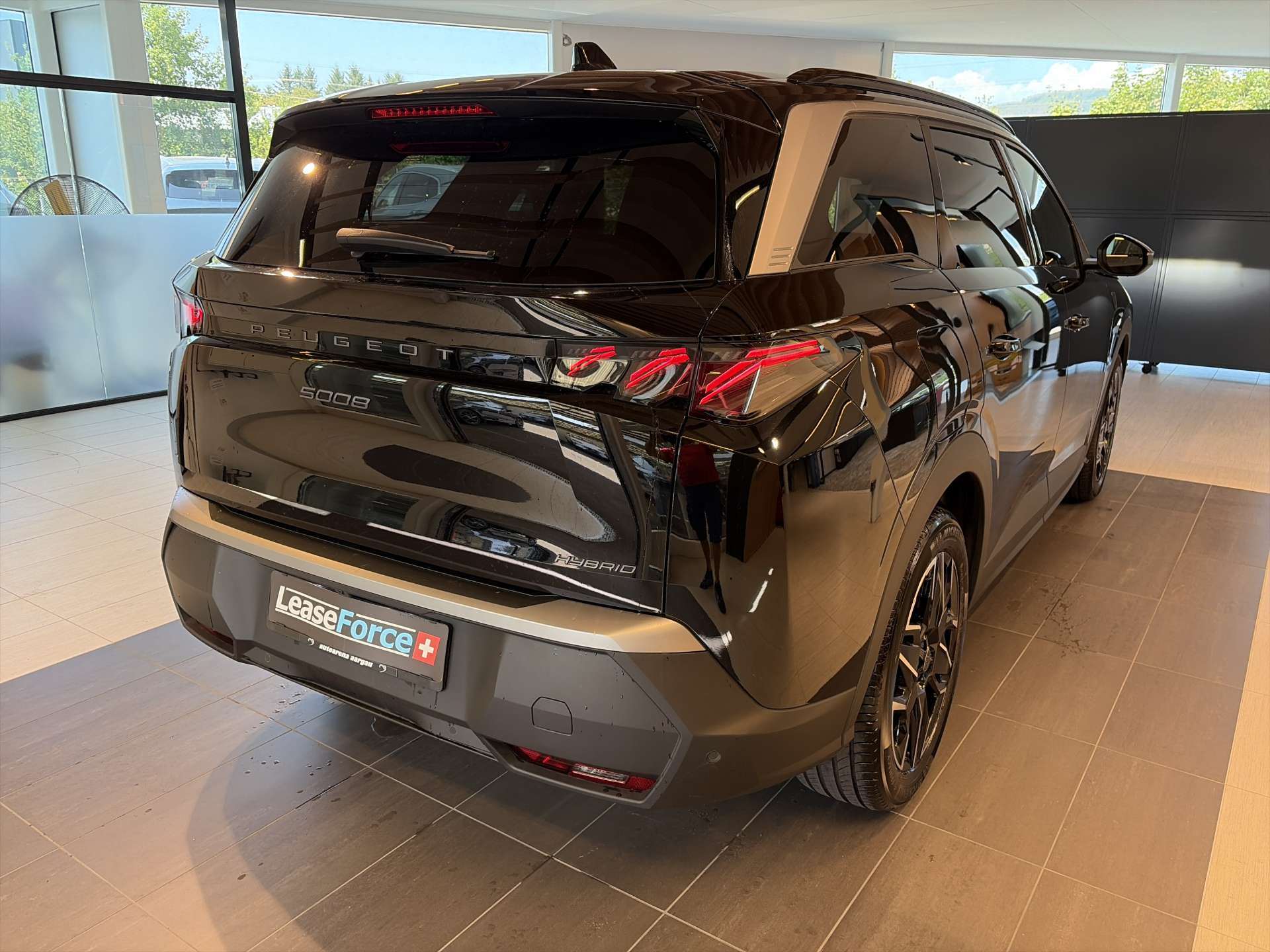 PEUGEOT 5008 145 Hybrid GT 7-Plätzer e-DCS-Automat-image-2