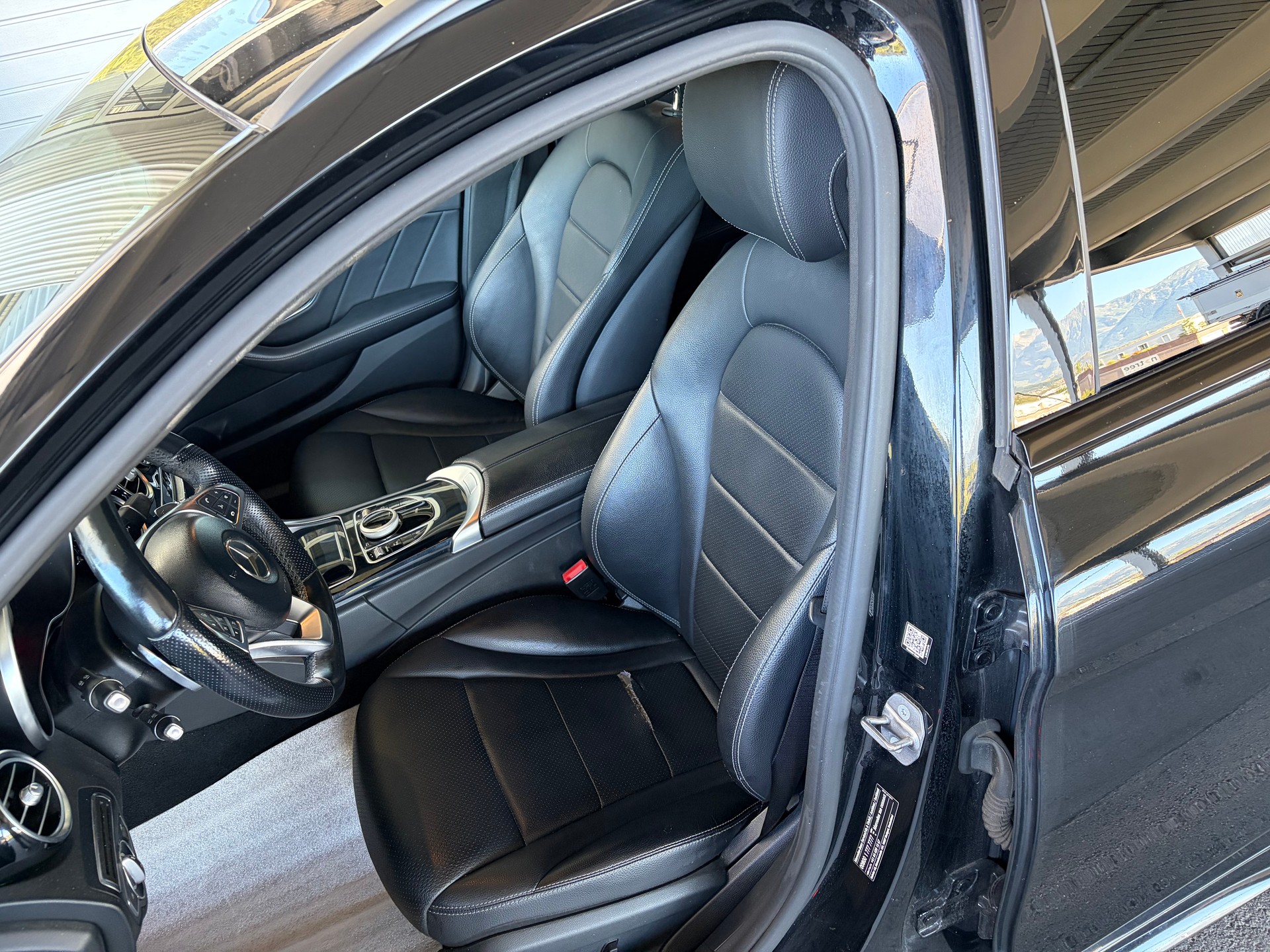 MERCEDES-BENZ C 250 BlueTEC AMG Line 4Matic 7G-Tronic-image-5
