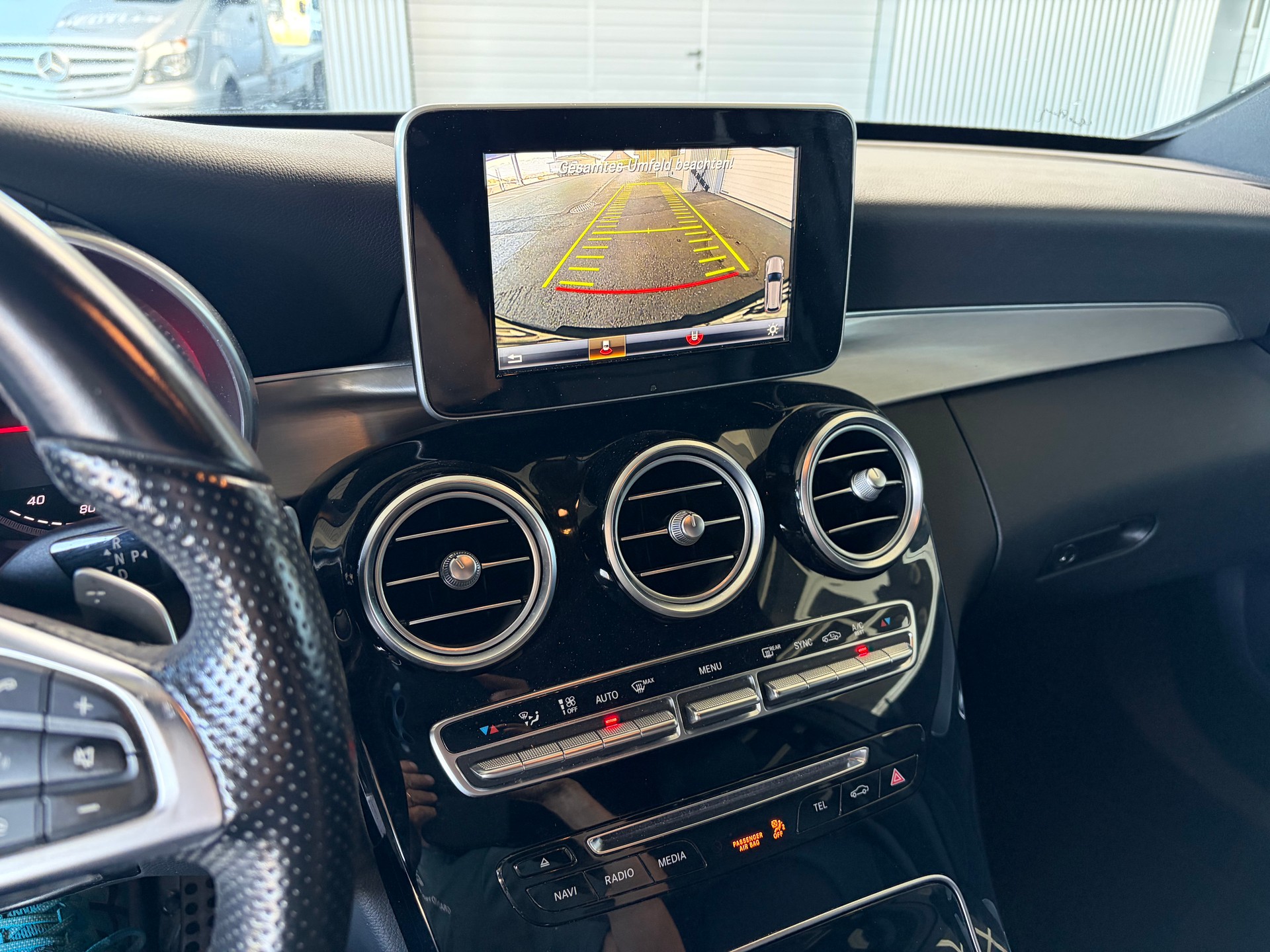 MERCEDES-BENZ C 250 BlueTEC AMG Line 4Matic 7G-Tronic-image-7