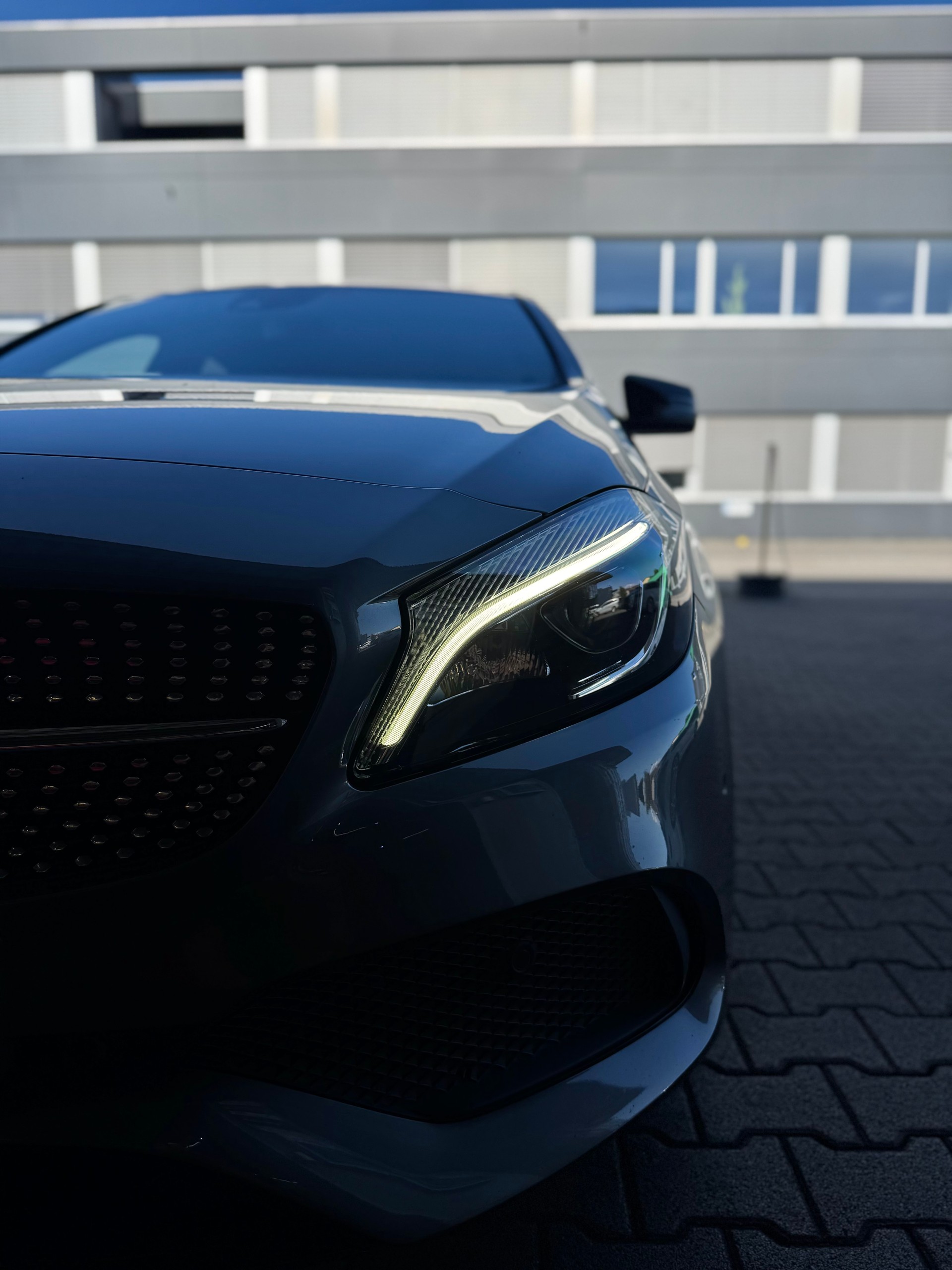 MERCEDES-BENZ A 180 AMG Line 7G-DCT / ab MFK bei Verkauf-image-5