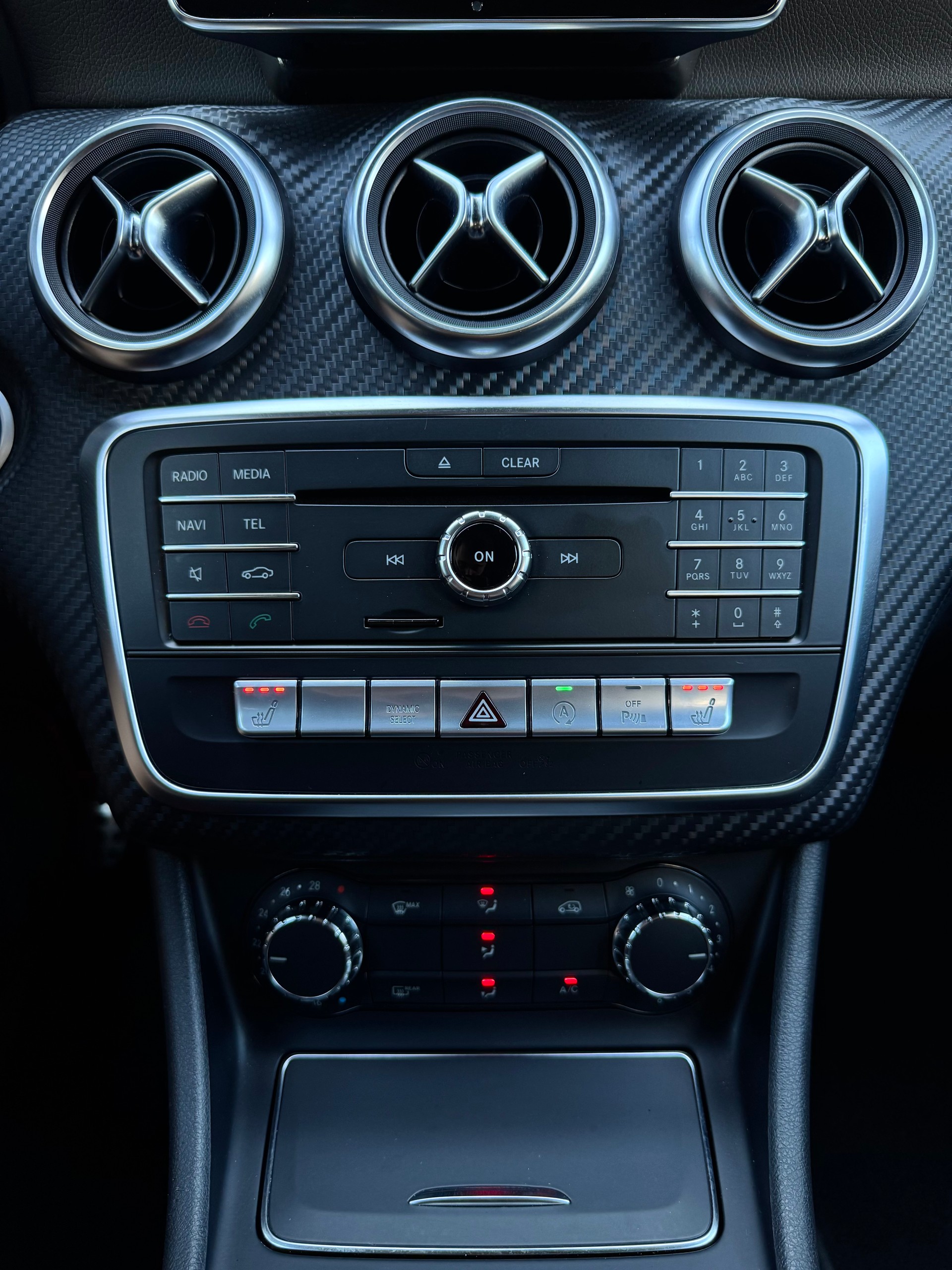 MERCEDES-BENZ A 180 AMG Line 7G-DCT / ab MFK bei Verkauf-image-15