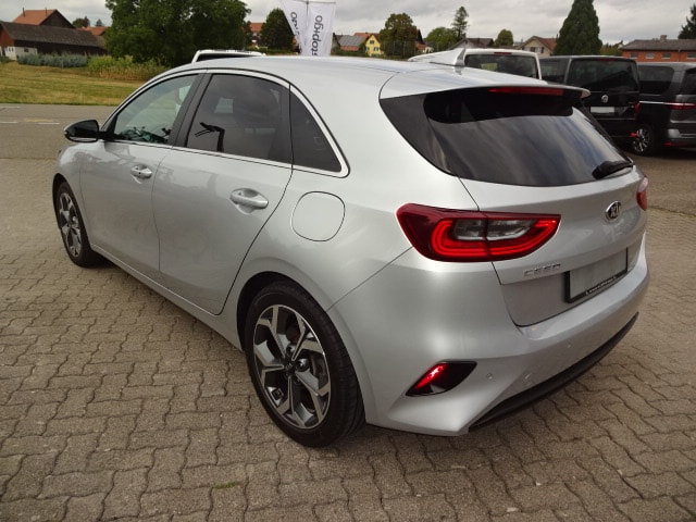 KIA Ceed Sportswagon 1.4 T-GDi Style DCT-image-2