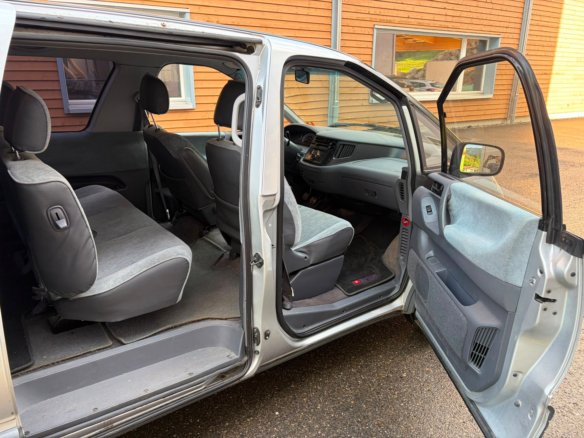 TOYOTA Previa GL 4x4-image-9