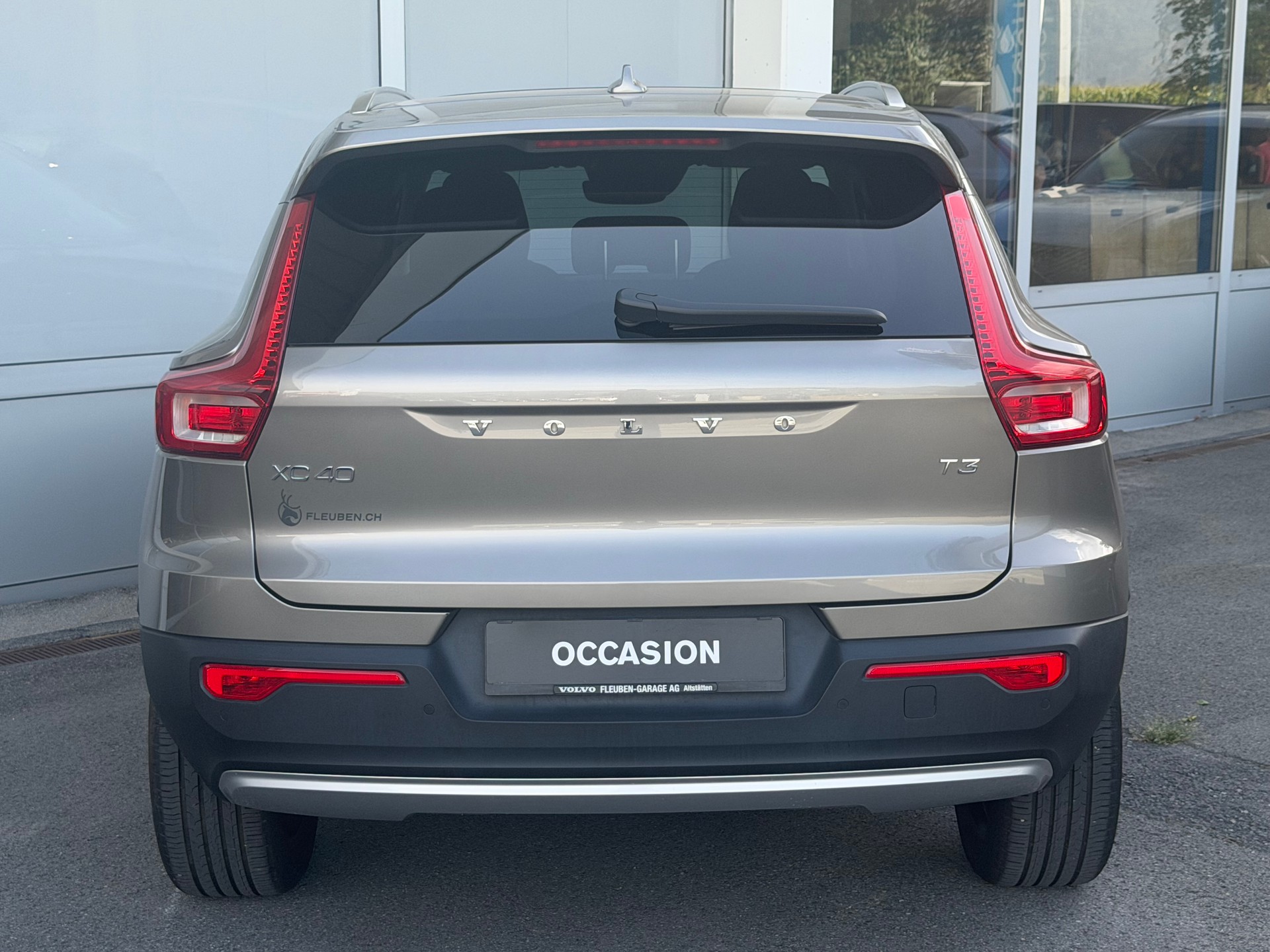 VOLVO XC40 T3 Momentum Geartronic-image-21