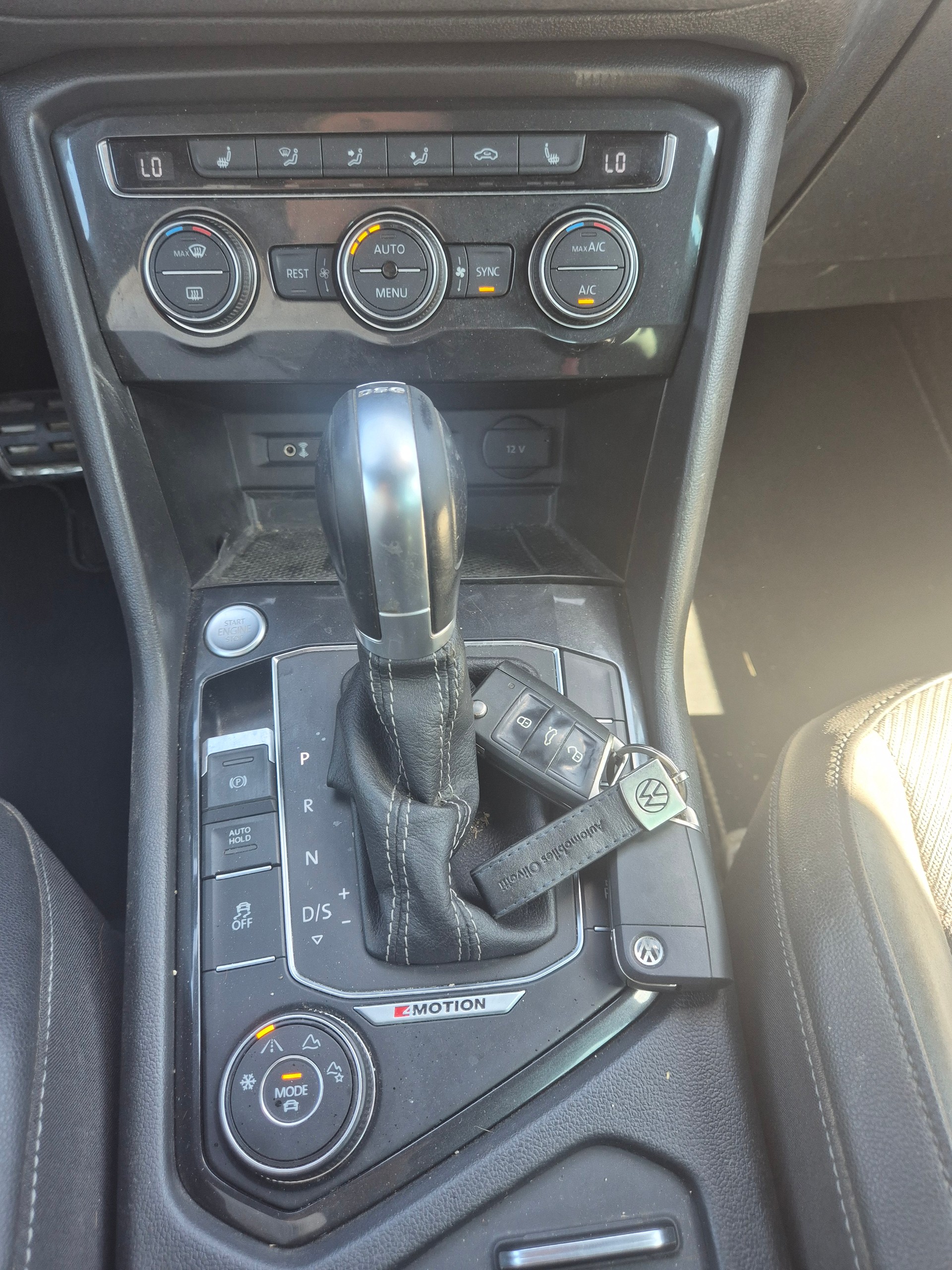 VW Tiguan 2.0 TDI SCR R-line 4Motion DSG-image-11