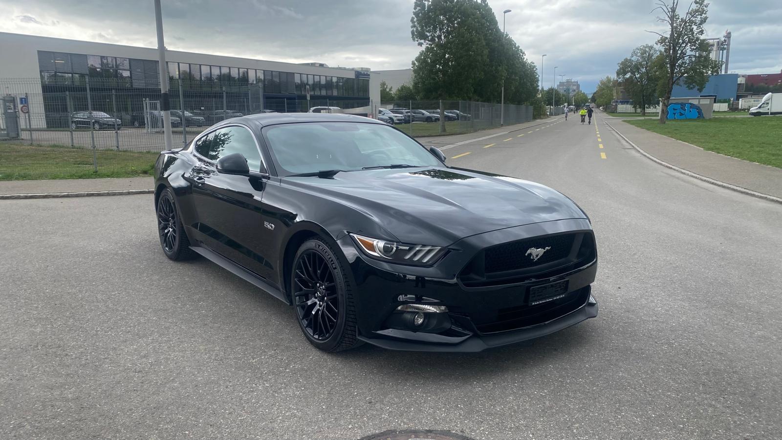 FORD Mustang Fastback 5.0 V8 GT Black Shad Ed. Automat