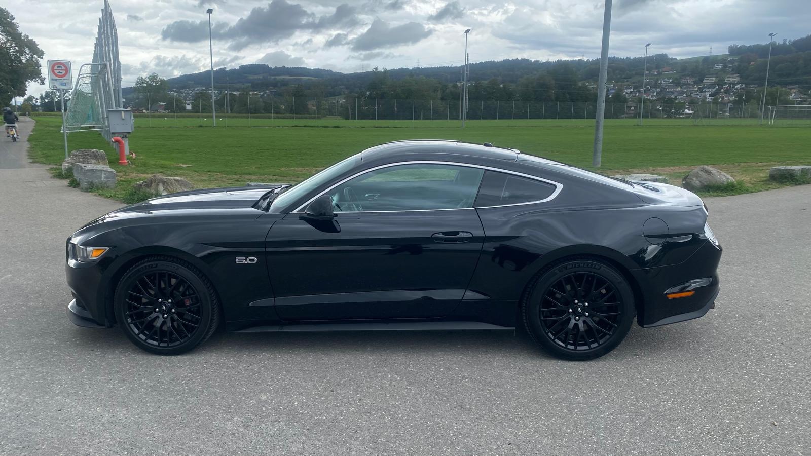 FORD Mustang Fastback 5.0 V8 GT Black Shad Ed. Automat-image-4