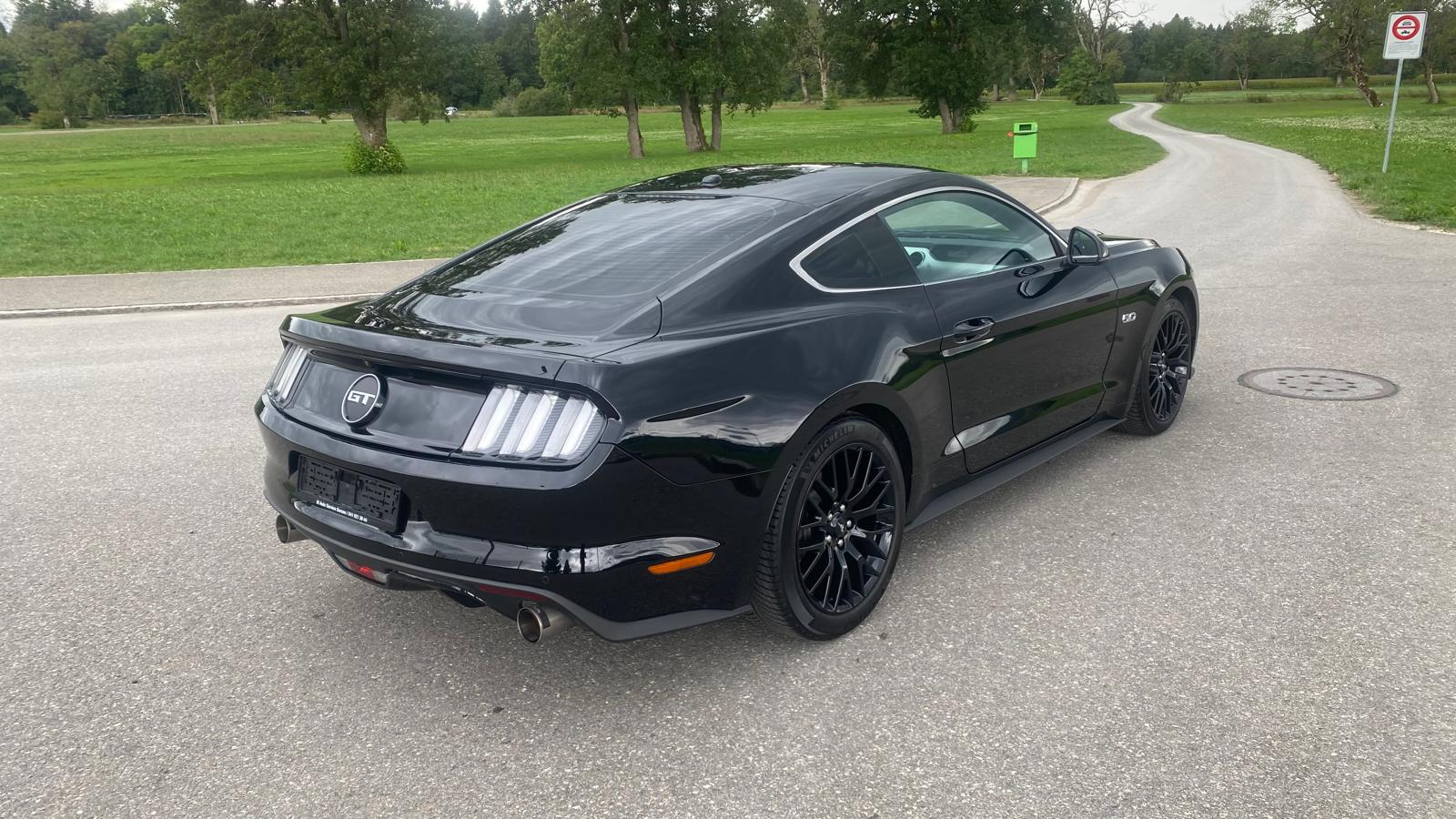FORD Mustang Fastback 5.0 V8 GT Black Shad Ed. Automat-image-2