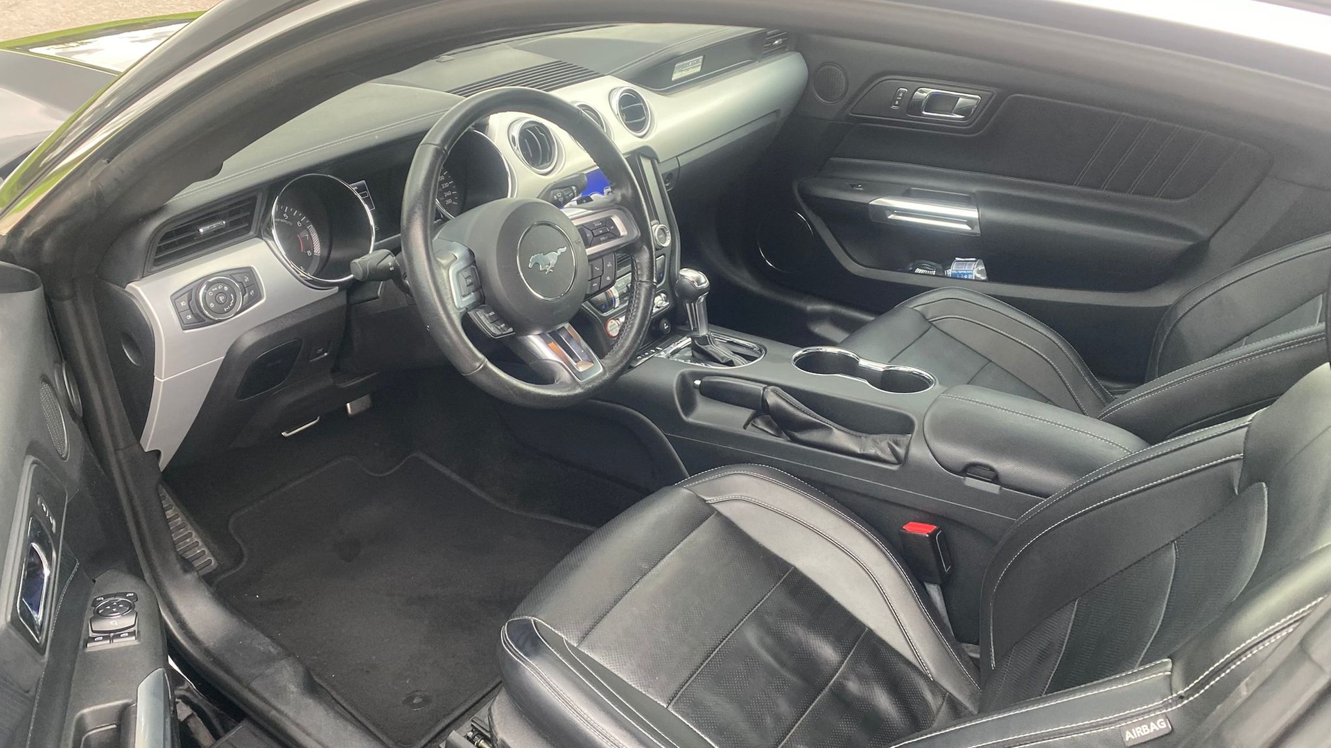 FORD Mustang Fastback 5.0 V8 GT Black Shad Ed. Automat-image-7