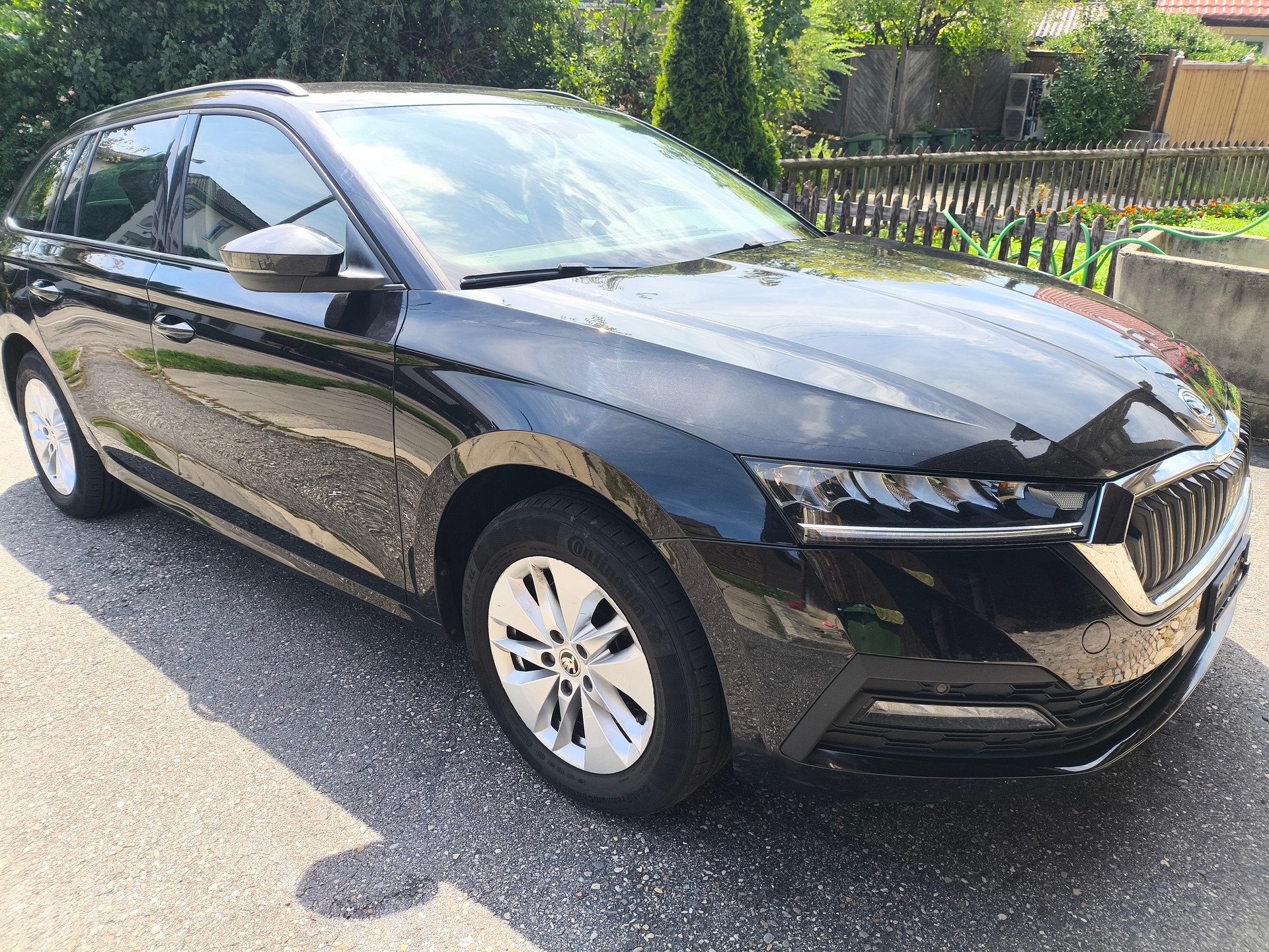 SKODA Octavia Combi 2.0 TDI DSG Ambition 4x4-image-2