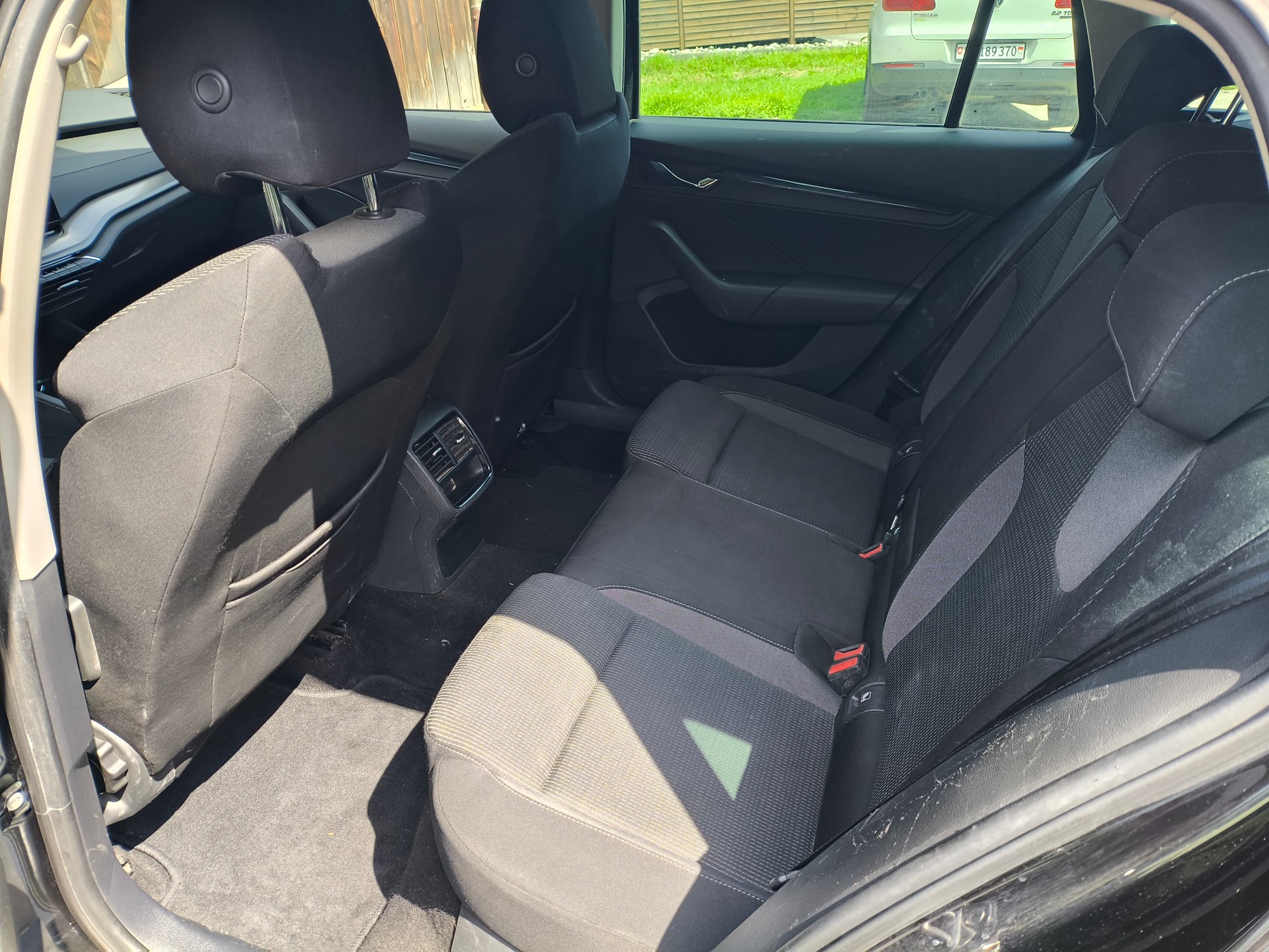 SKODA Octavia Combi 2.0 TDI DSG Ambition 4x4-image-10