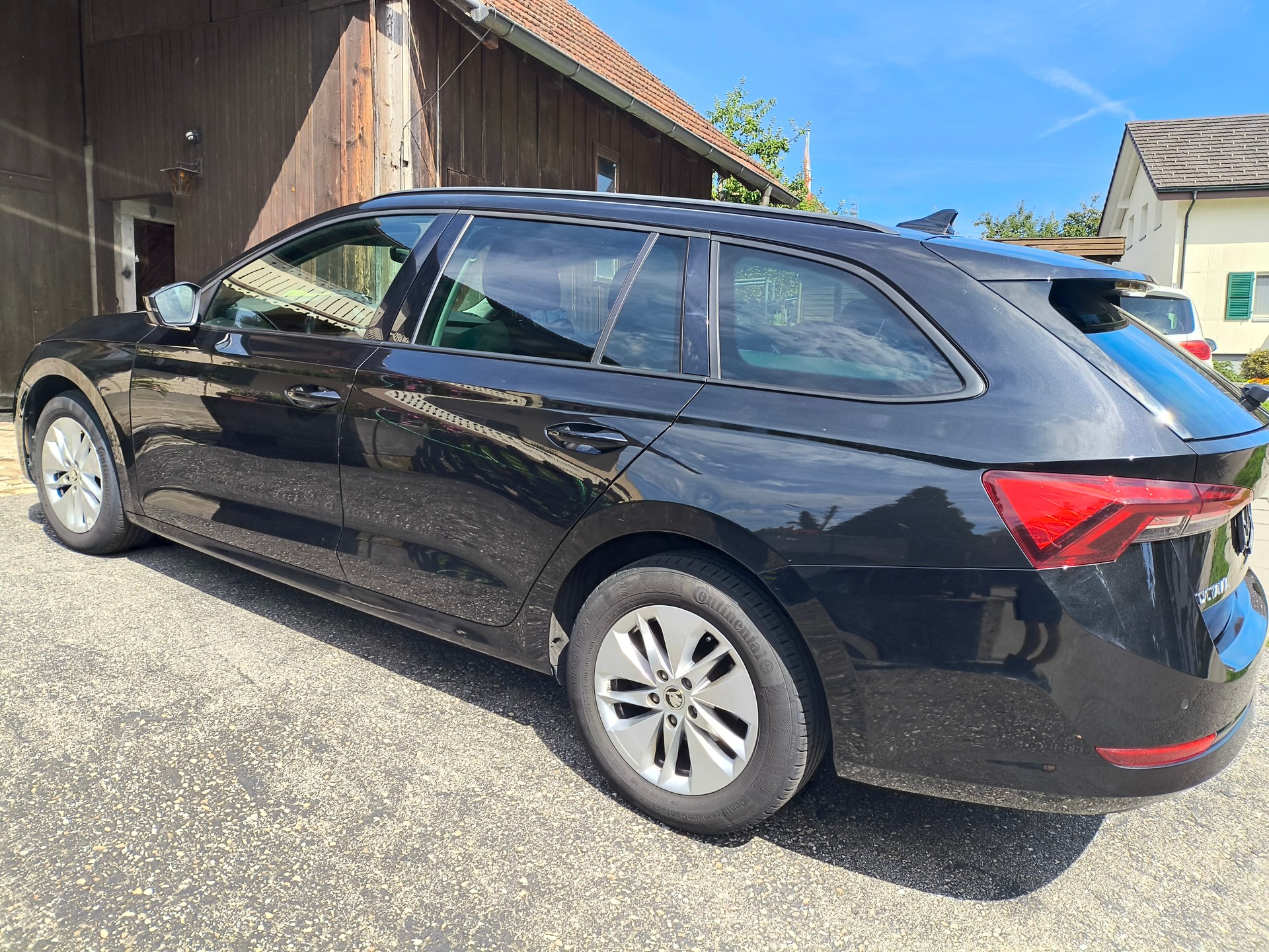 SKODA Octavia Combi 2.0 TDI DSG Ambition 4x4-image-6