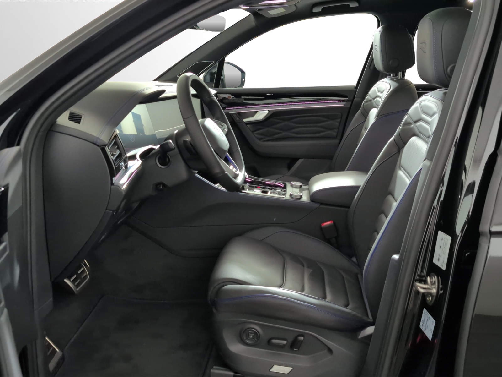 VW Touareg 3.0 TSI eHybrid United Tiptronic-image-5