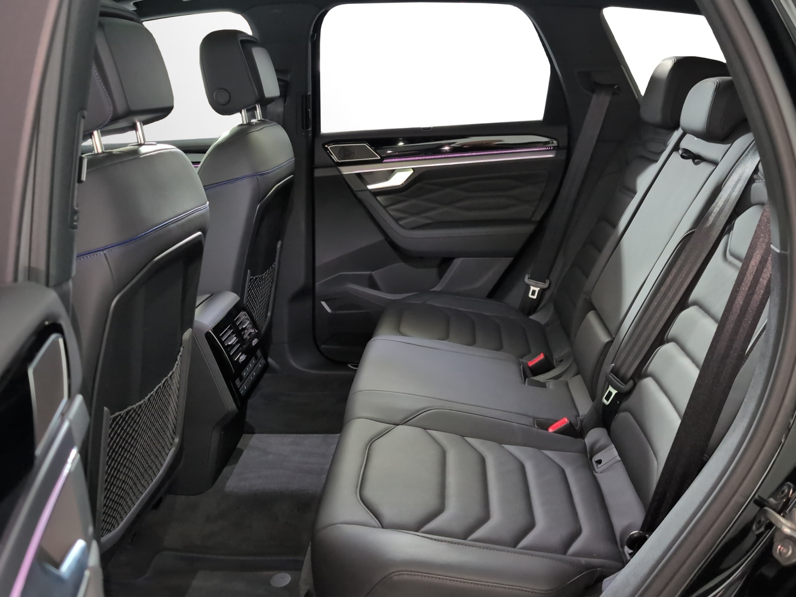 VW Touareg 3.0 TSI eHybrid United Tiptronic-image-7