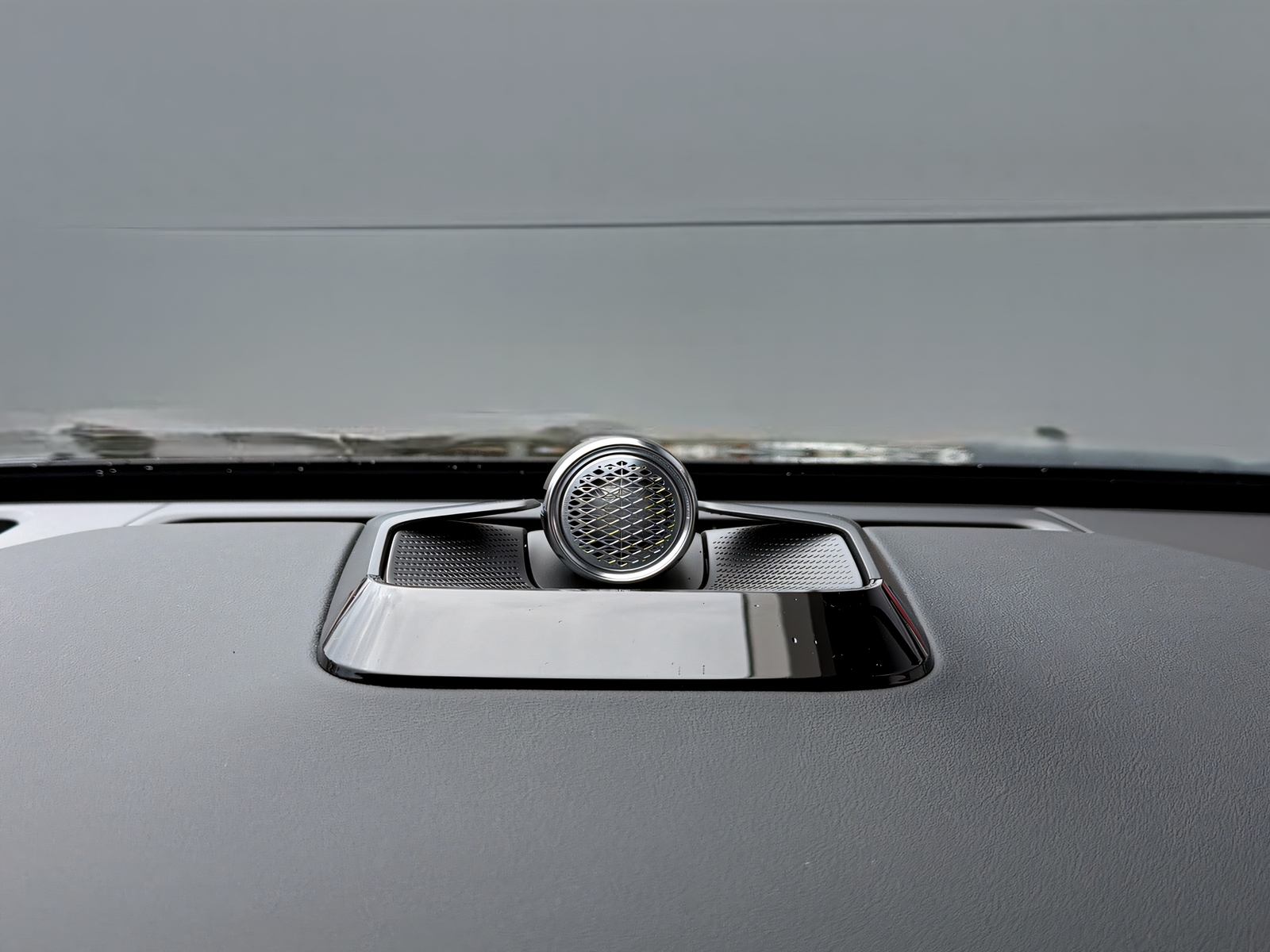 VOLVO ES90 Ultra-image-26