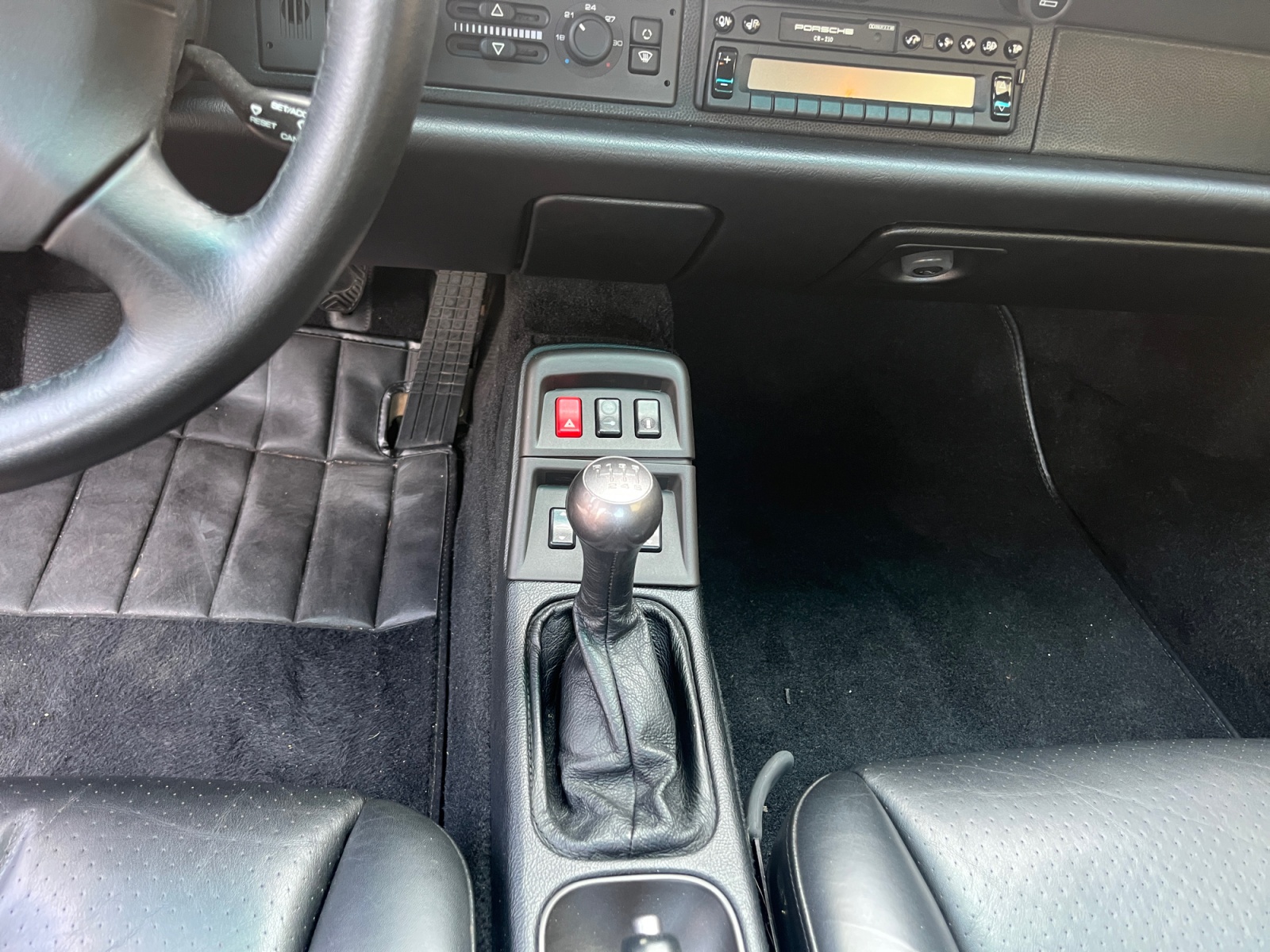 PORSCHE 911 Carrera S * absolute Rarität * nur ca. 6'900 wurden produziert * komplette Historie *-image-9