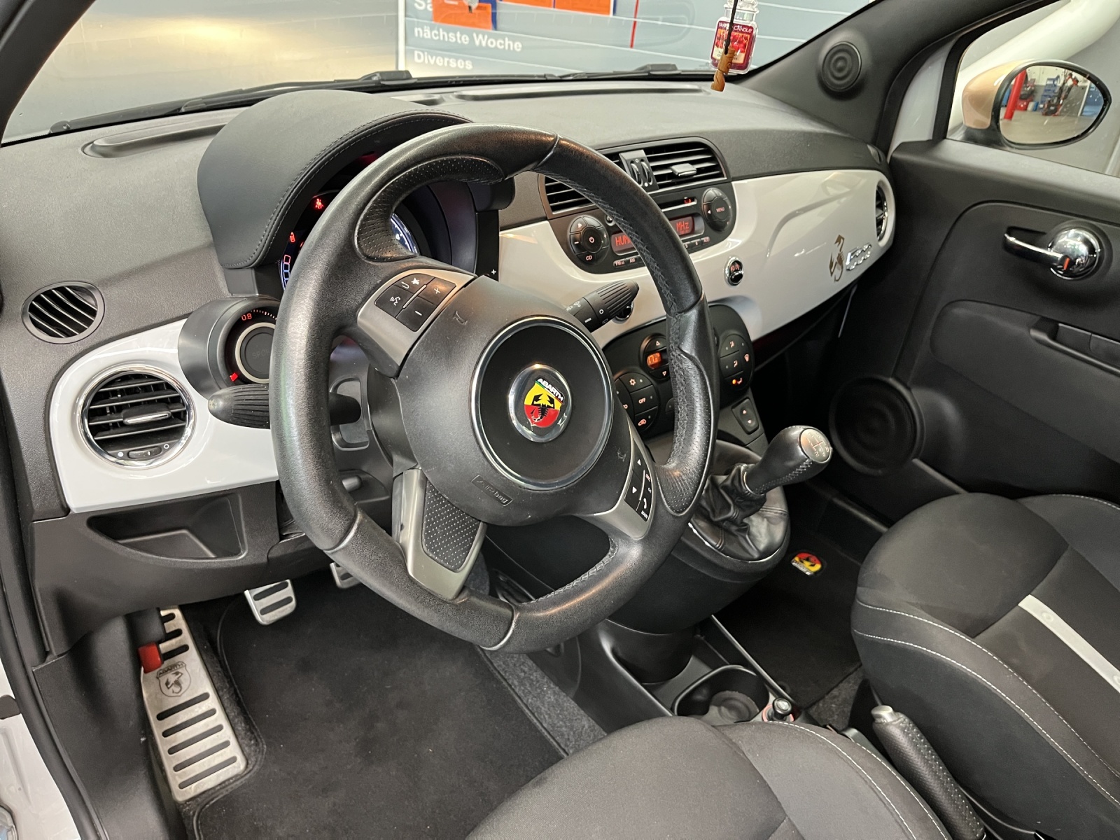 FIAT 595 Abarth 1.4 T-Jet 140-image-7
