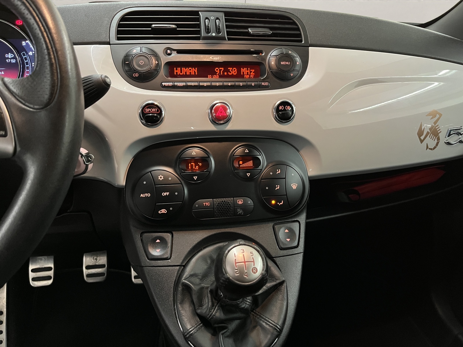 FIAT 595 Abarth 1.4 T-Jet 140-image-11