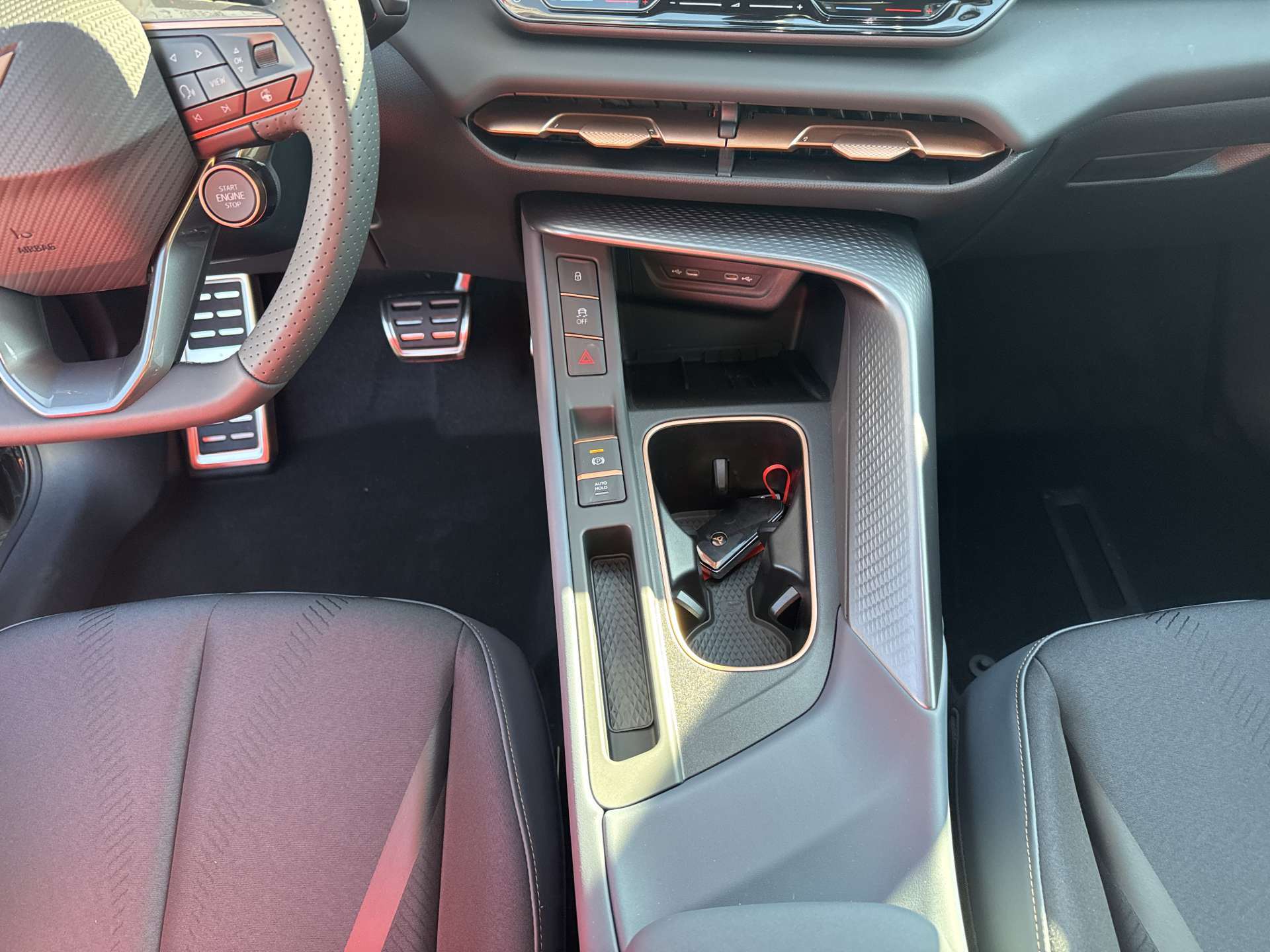 CUPRA Terramar 1.5 eTSi DSG-Automat-image-11