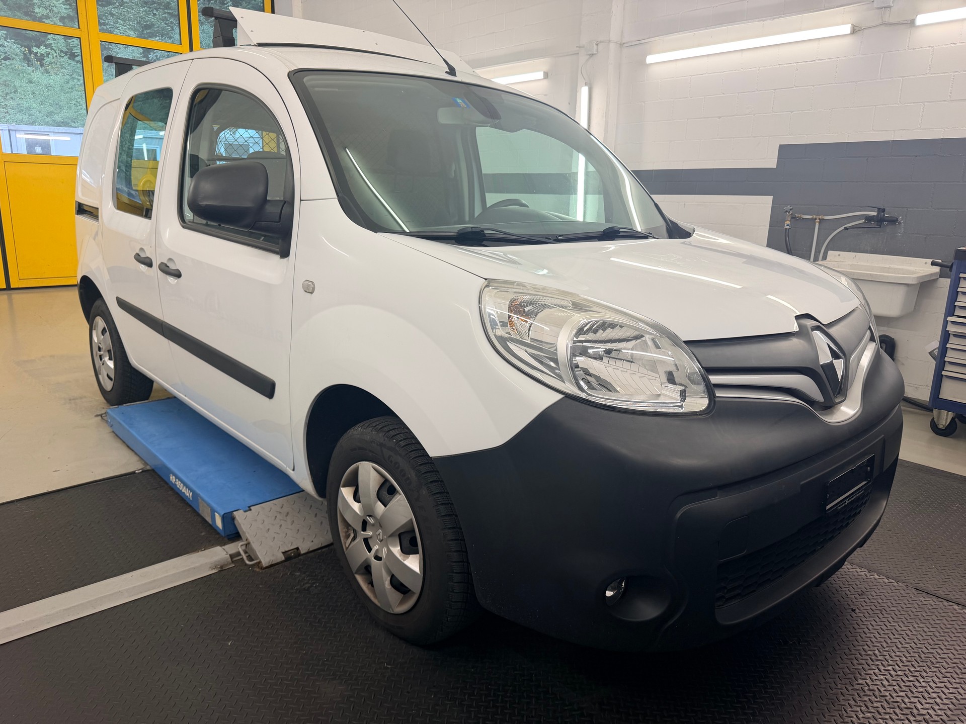 RENAULT Kangoo Medium TCe 115 ENERGY Business-image-2