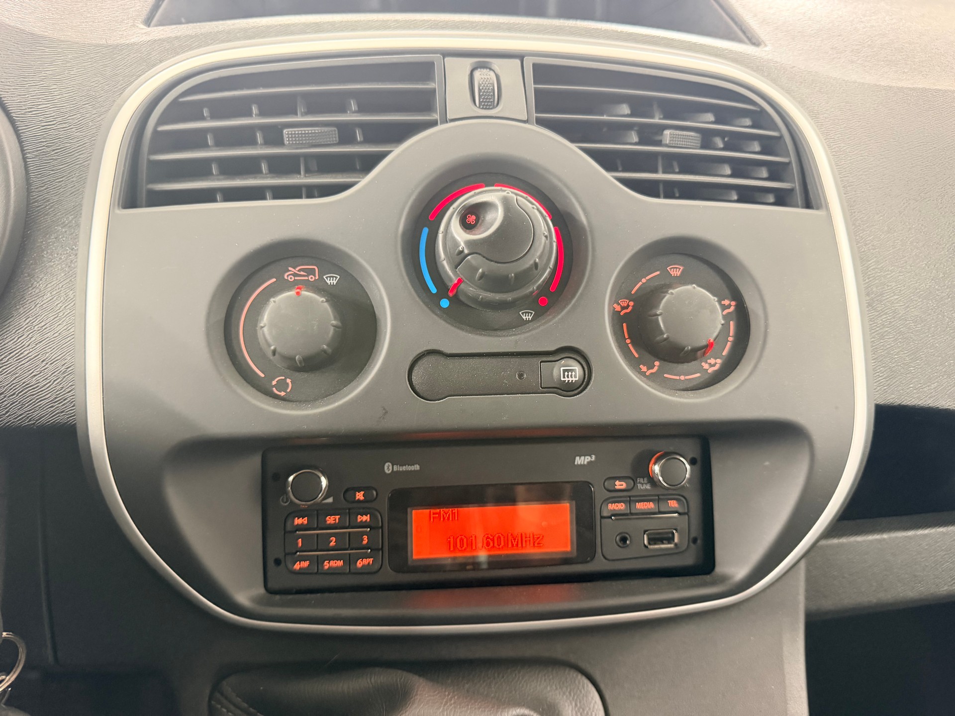 RENAULT Kangoo Medium TCe 115 ENERGY Business-image-10