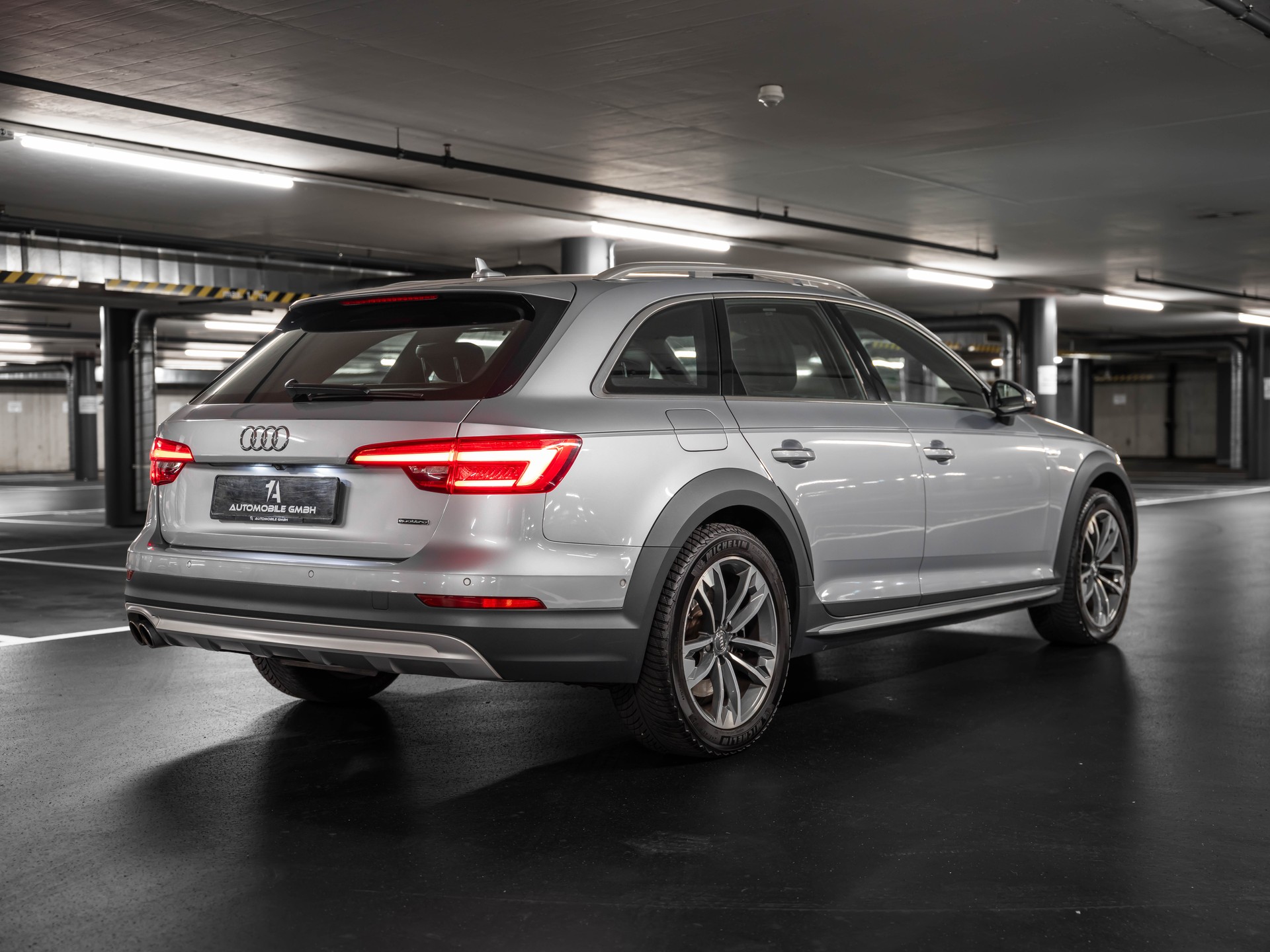 AUDI A4 allroad 3.0 TDI quattro tiptronic-image-9
