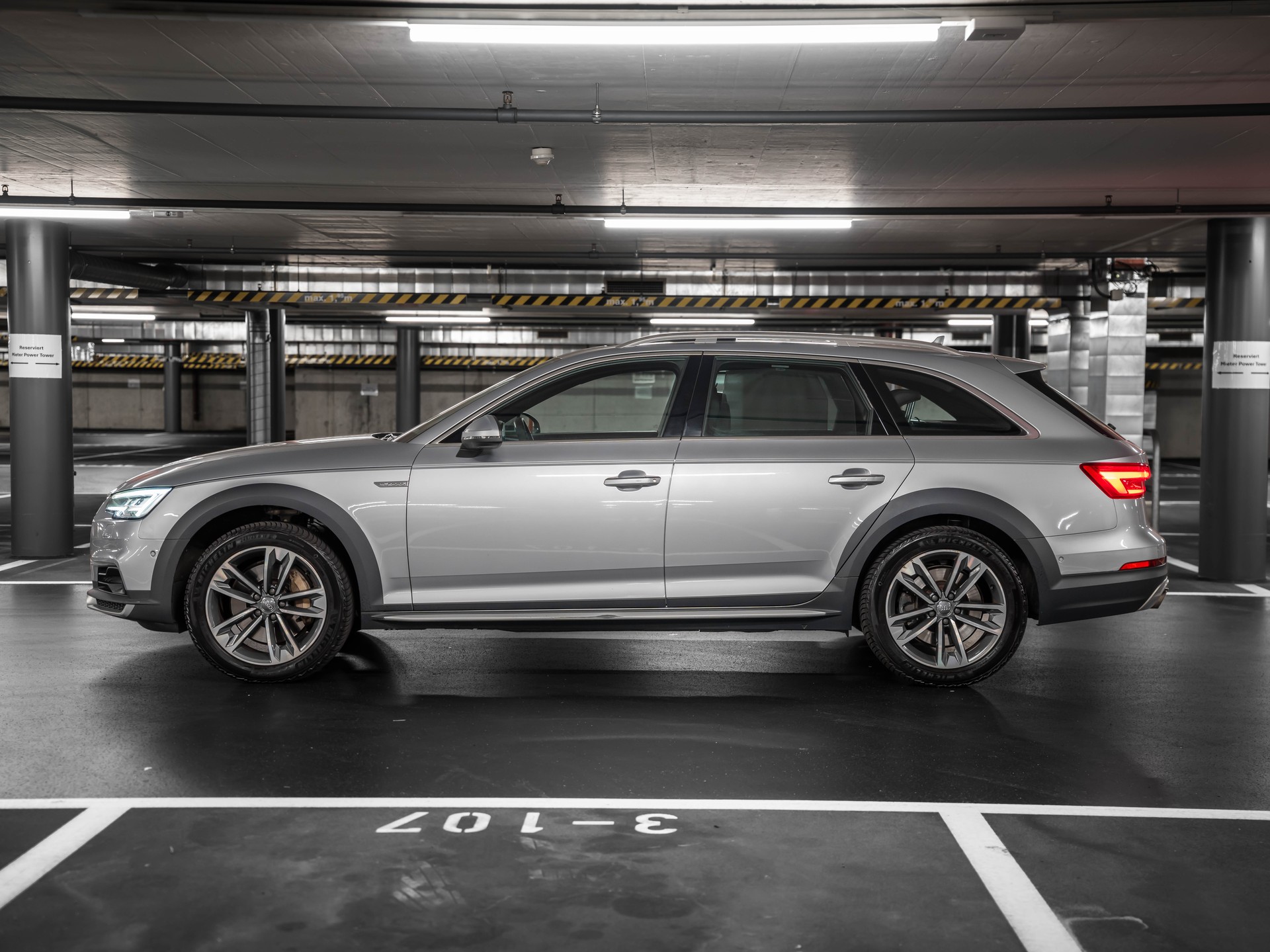 AUDI A4 allroad 3.0 TDI quattro tiptronic-image-4