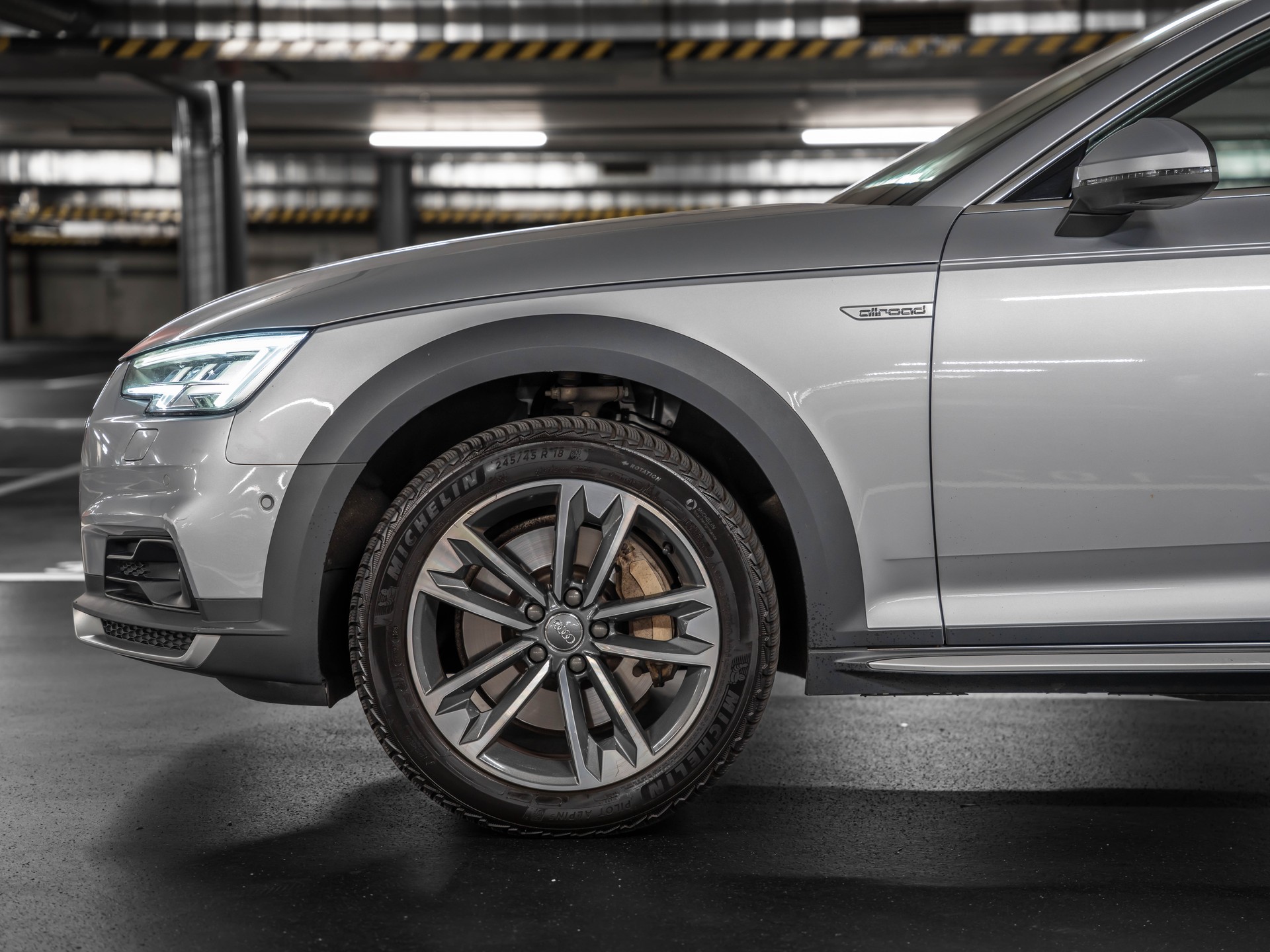 AUDI A4 allroad 3.0 TDI quattro tiptronic-image-2
