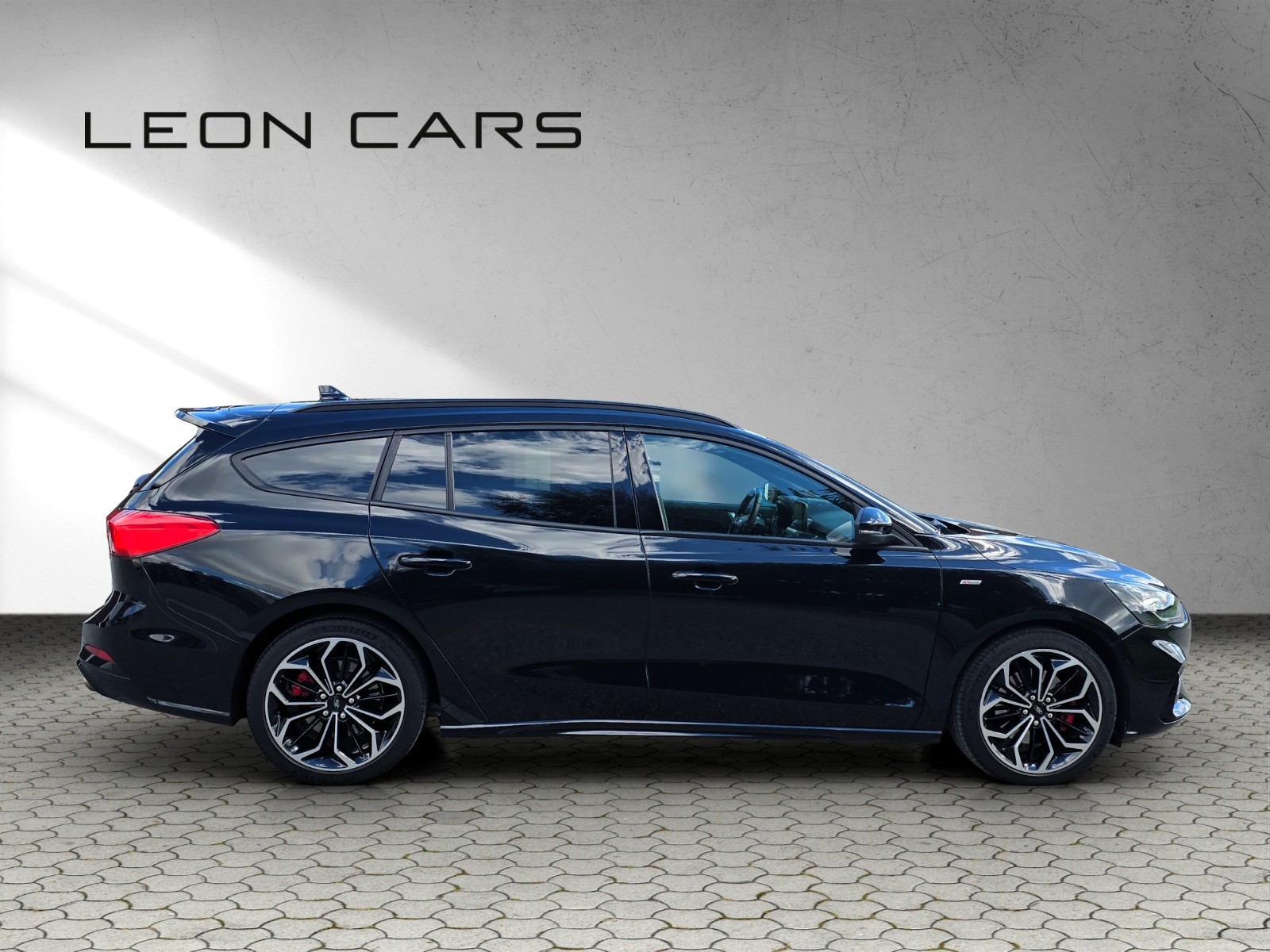 FORD Focus 1.5 SCTi ST Line X Automatic-image-3