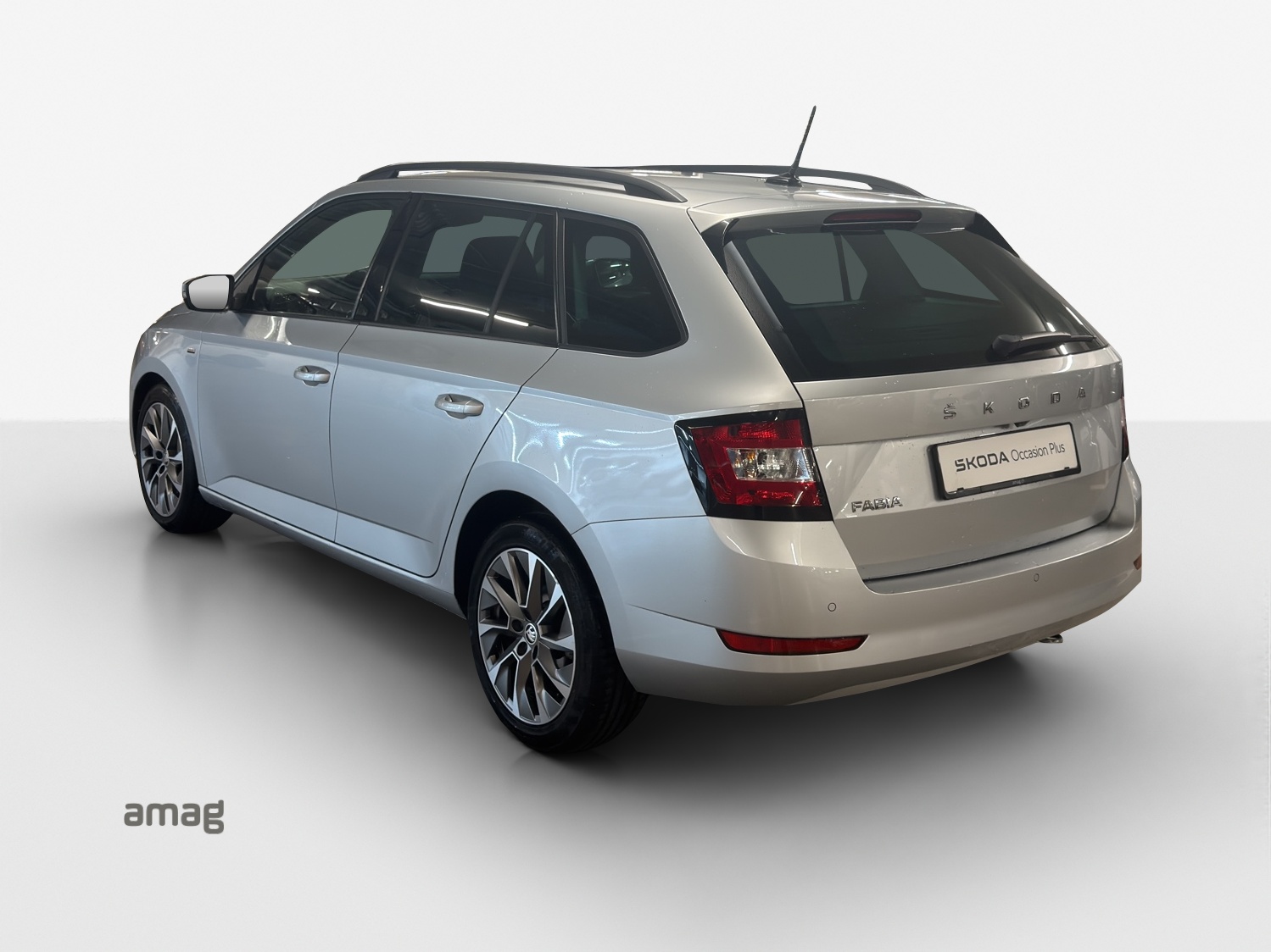 SKODA Fabia Combi 1.0 TSI Clever DSG-image-2