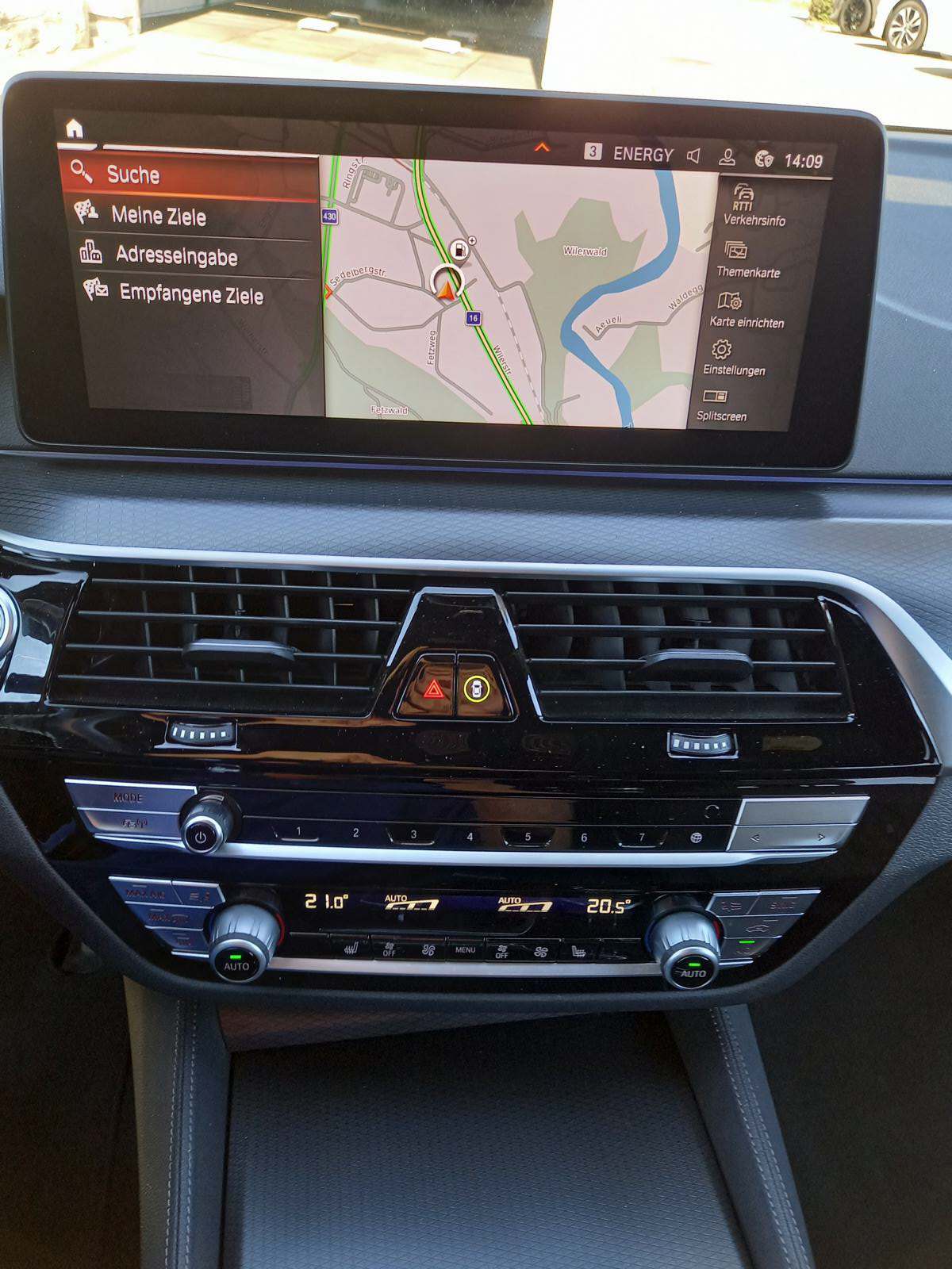 BMW 520d xDrive 48V Touring M Sport Pro Steptronic-image-8