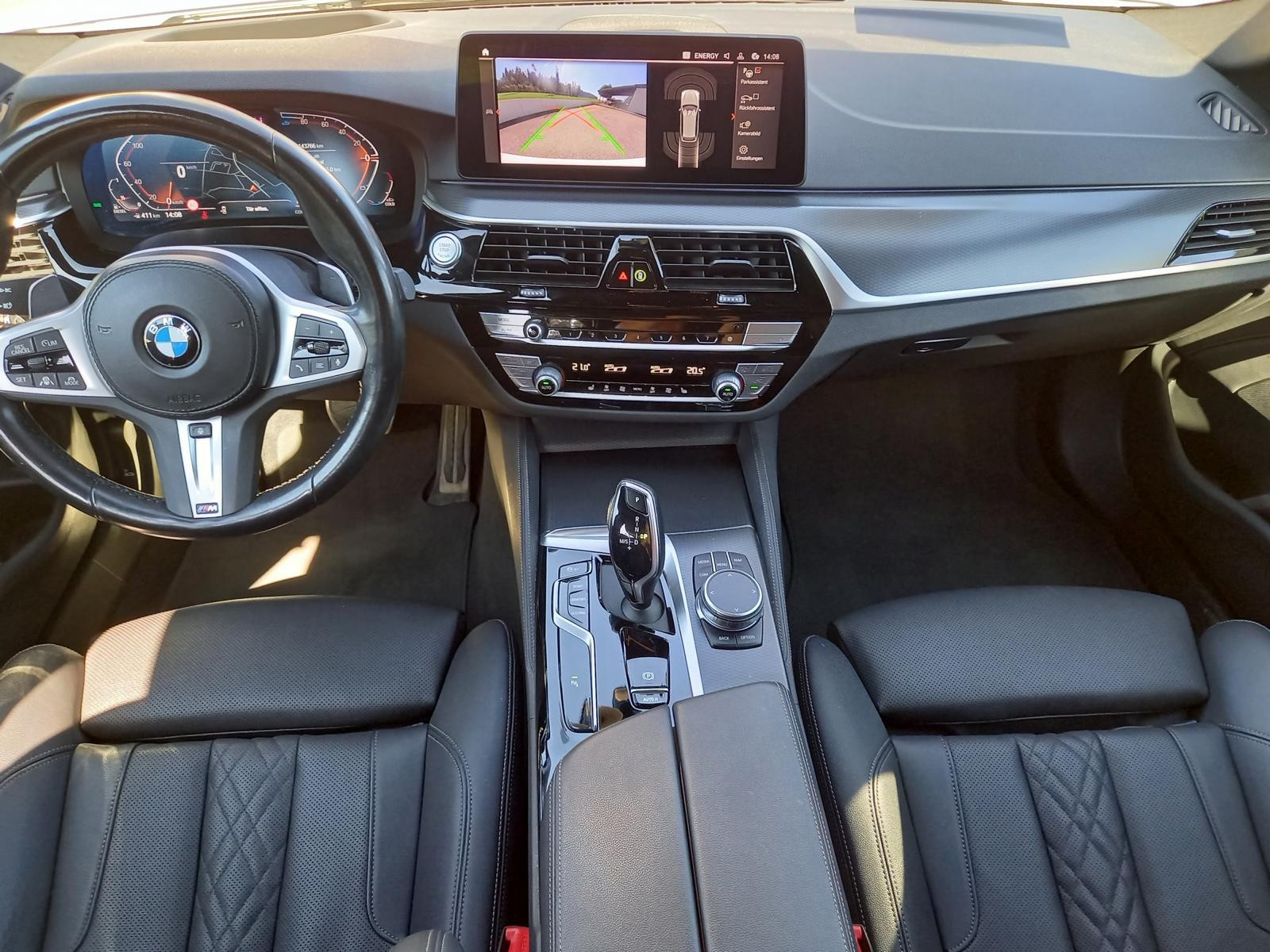 BMW 520d xDrive 48V Touring M Sport Pro Steptronic-image-4