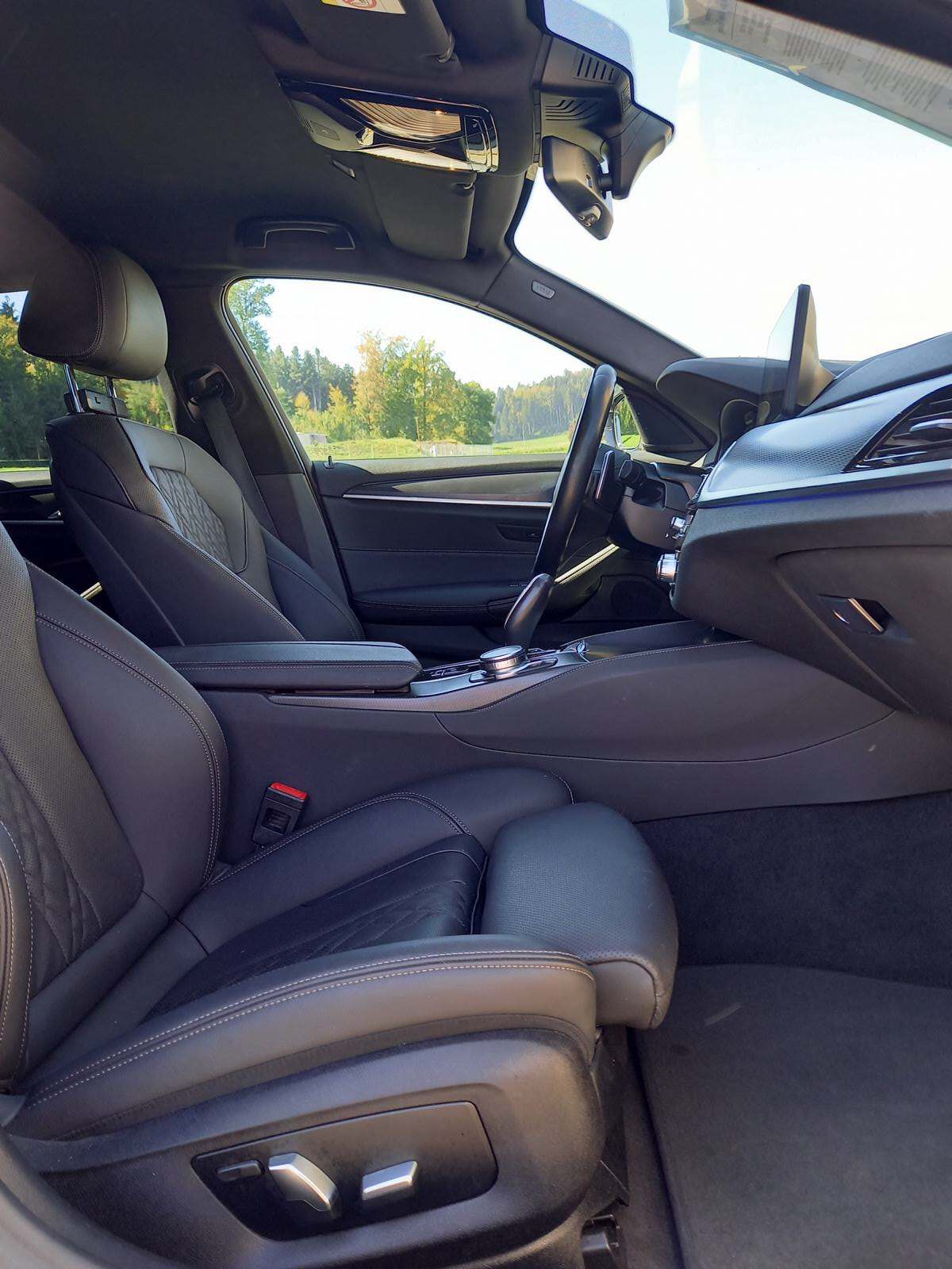 BMW 520d xDrive 48V Touring M Sport Pro Steptronic-image-10