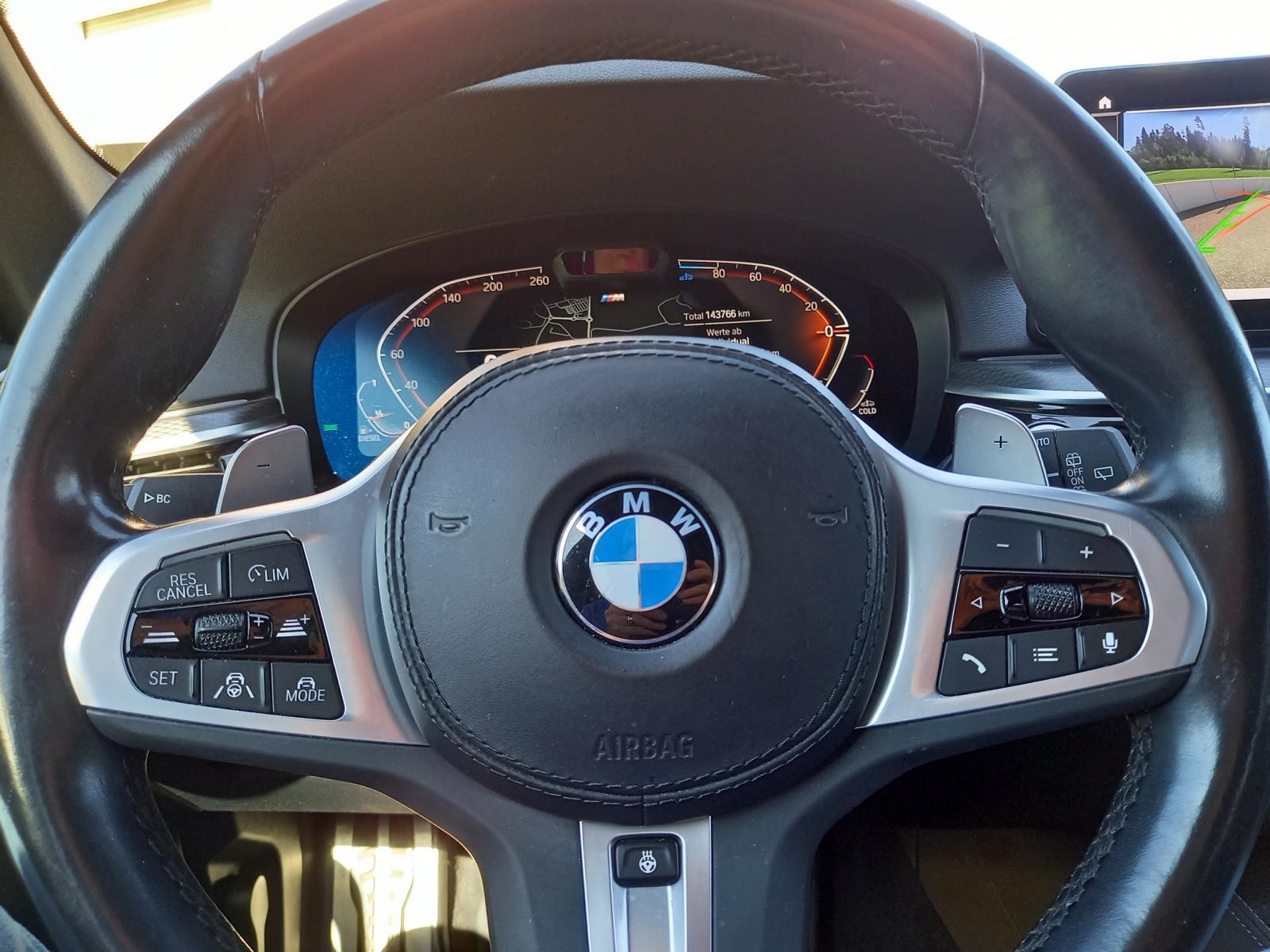 BMW 520d xDrive 48V Touring M Sport Pro Steptronic-image-5