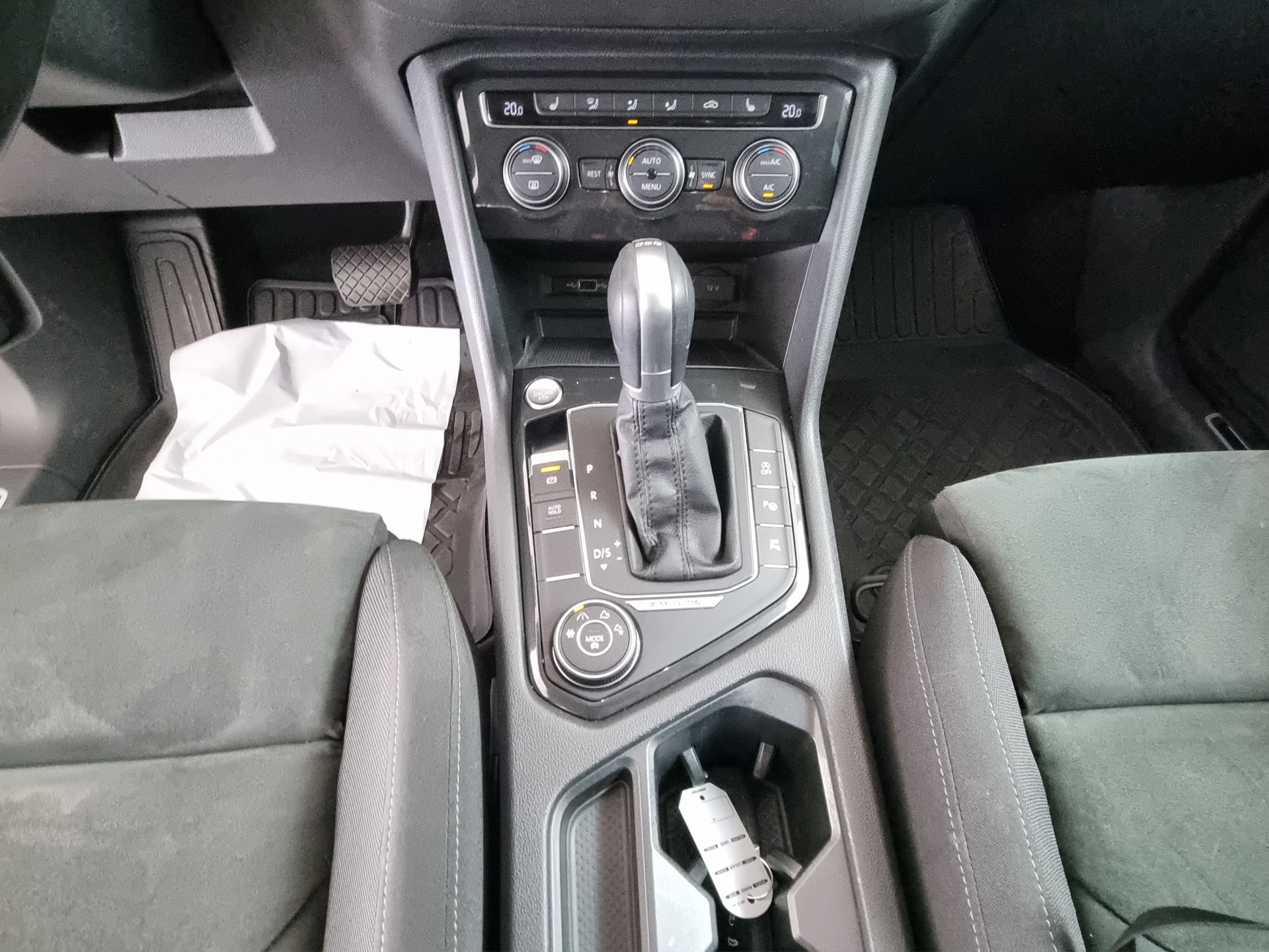 VW Tiguan 1.4 TSI Comfortline DSG-image-9