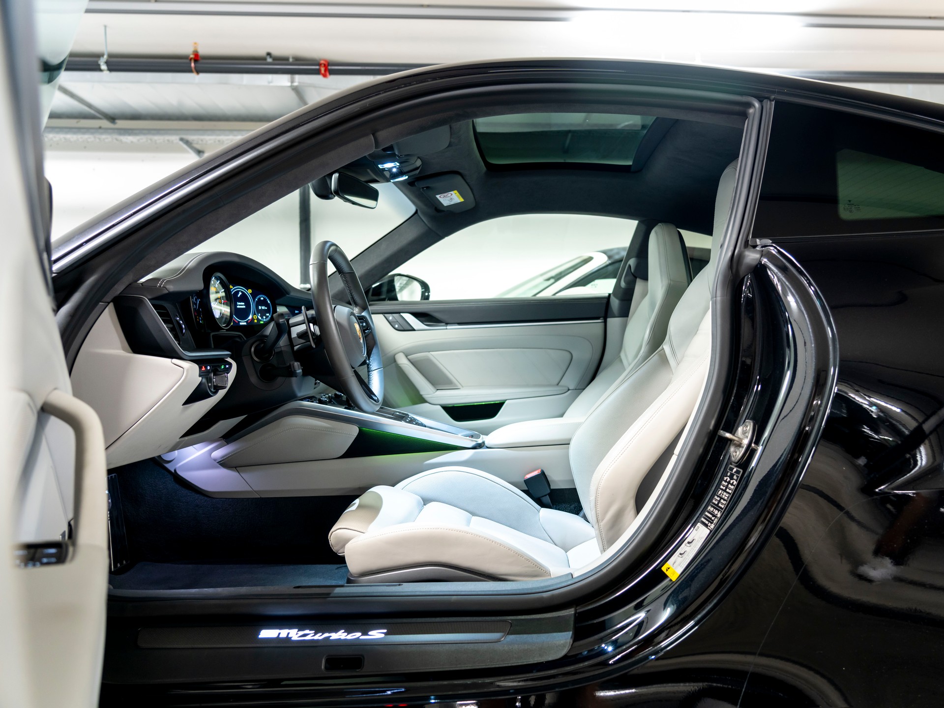 PORSCHE 911 Turbo S PDK-image-12