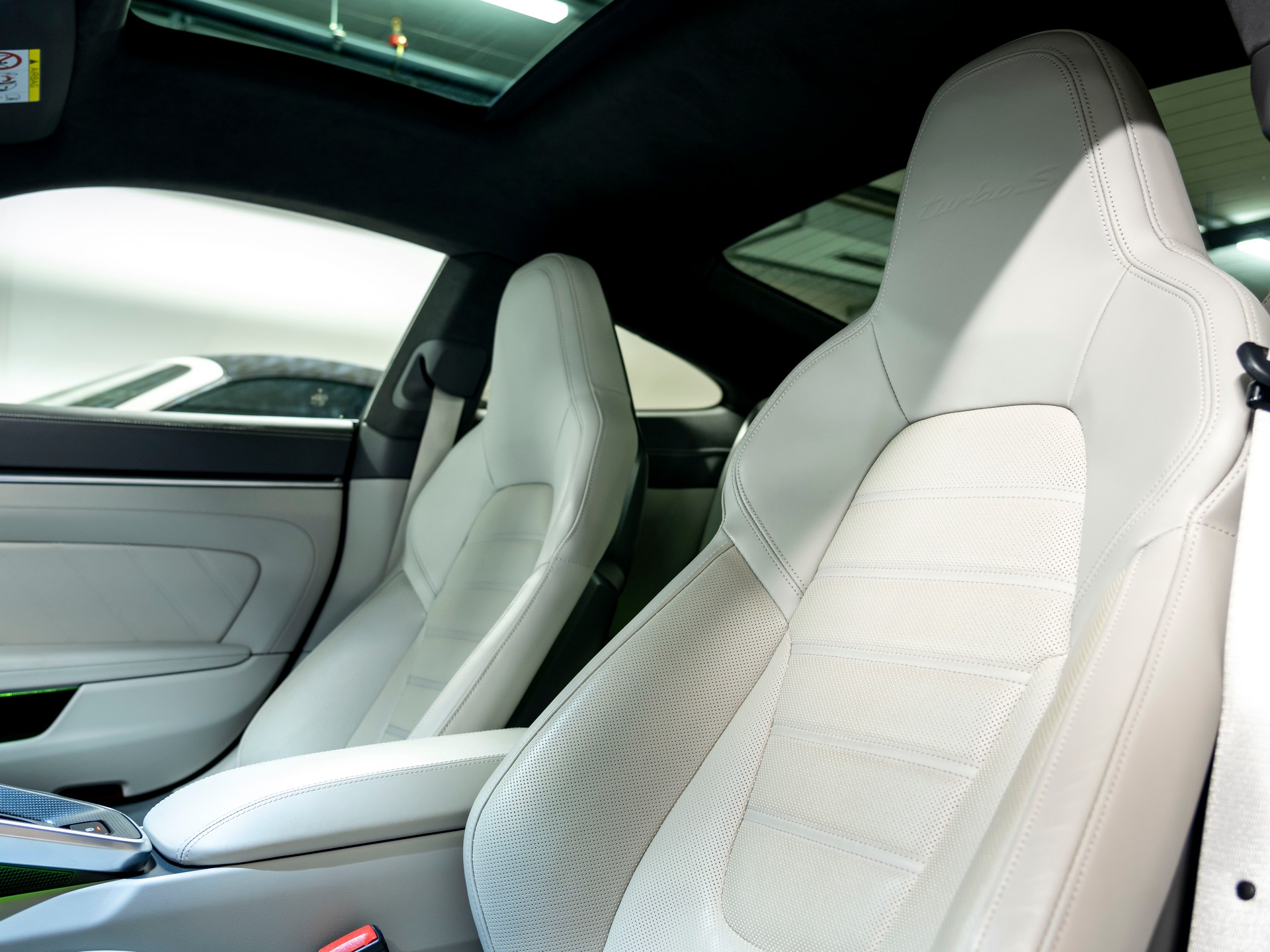PORSCHE 911 Turbo S PDK-image-17