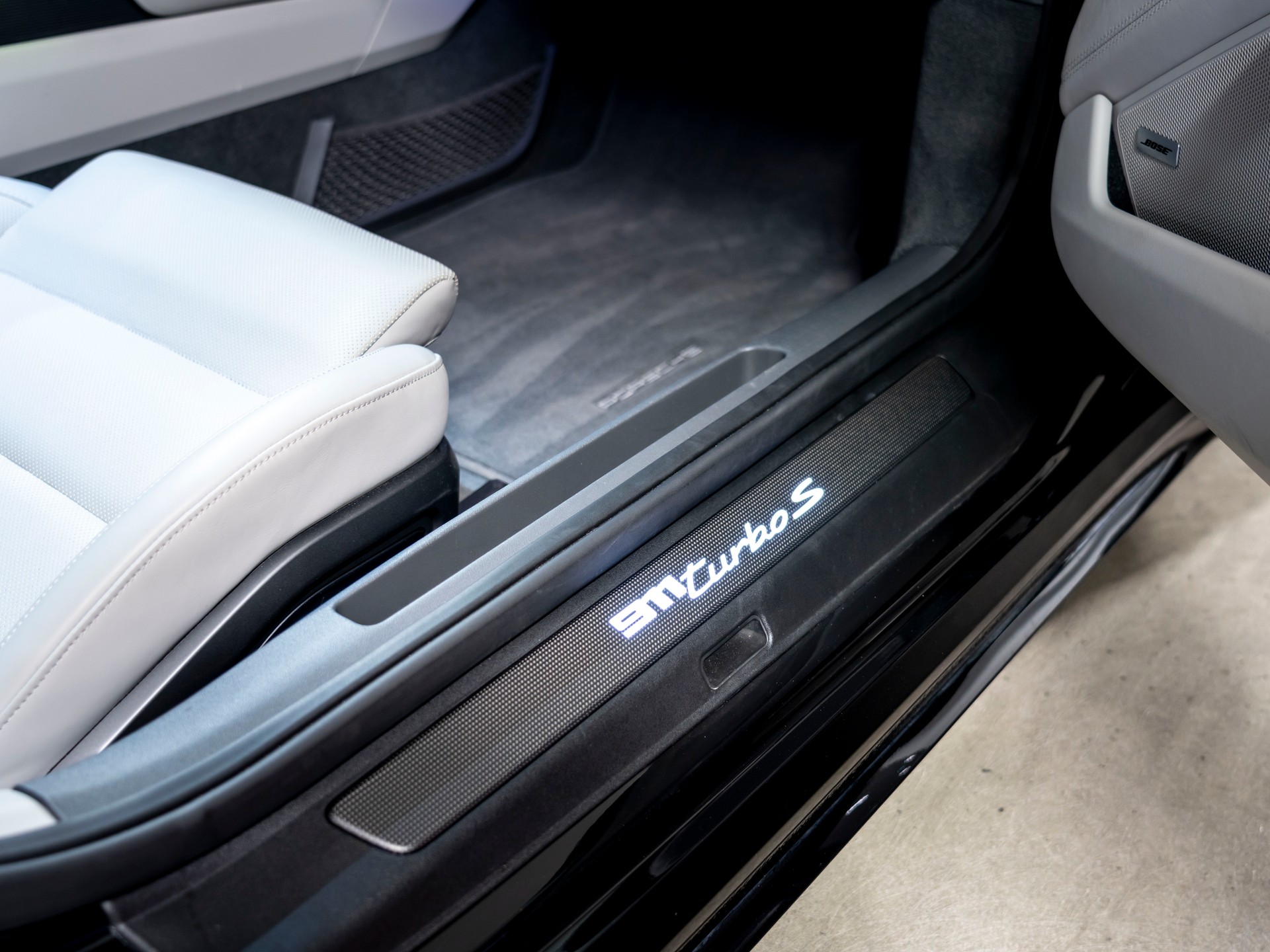 PORSCHE 911 Turbo S PDK-image-24