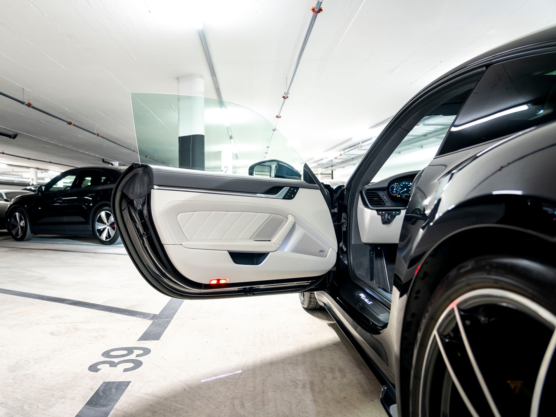 PORSCHE 911 Turbo S PDK-image-10