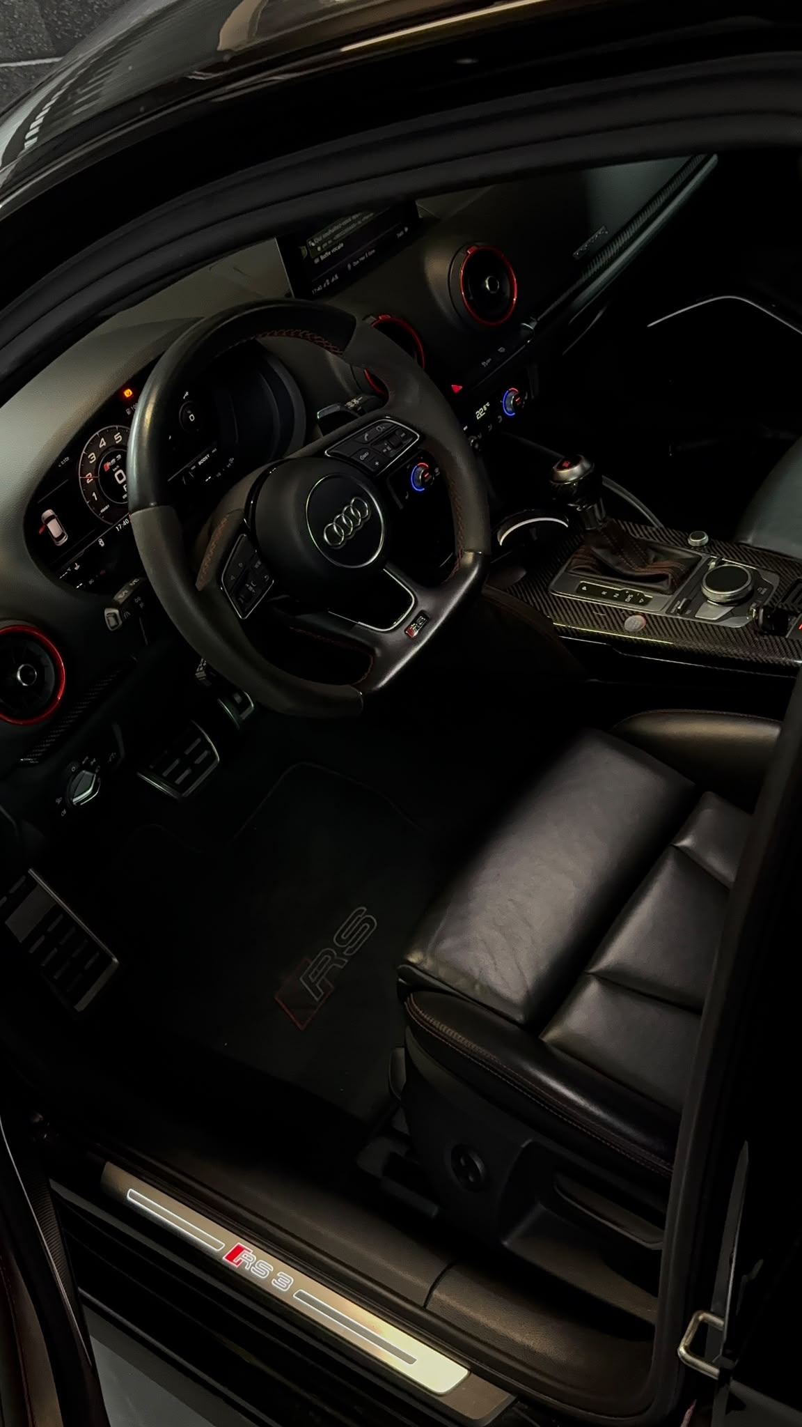 AUDI RS3 Sportback 2.5 TSI quattro S-tronic-image-7