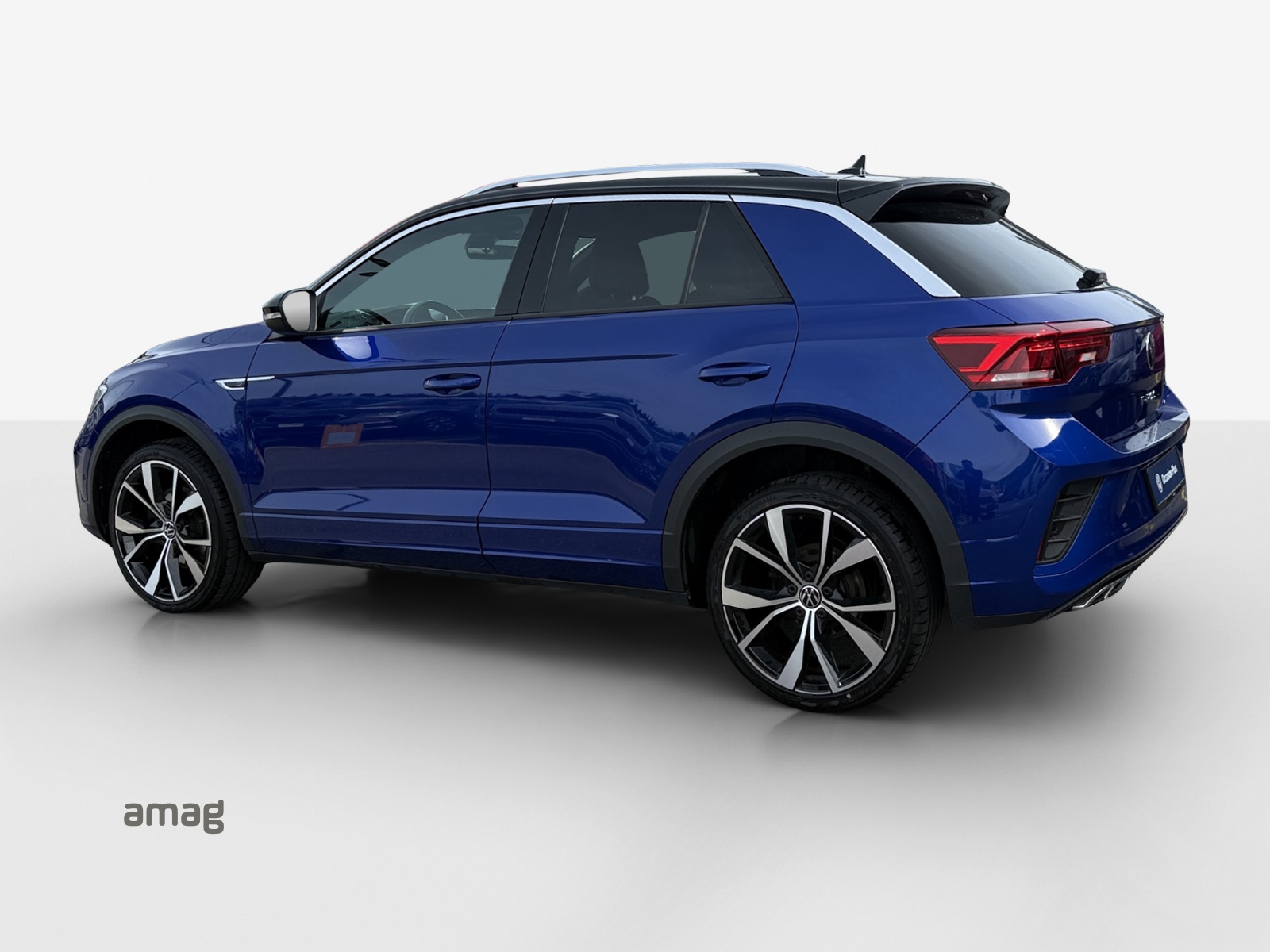 VW T-Roc 2.0 TSI R-Line DSG 4Motion-image-2