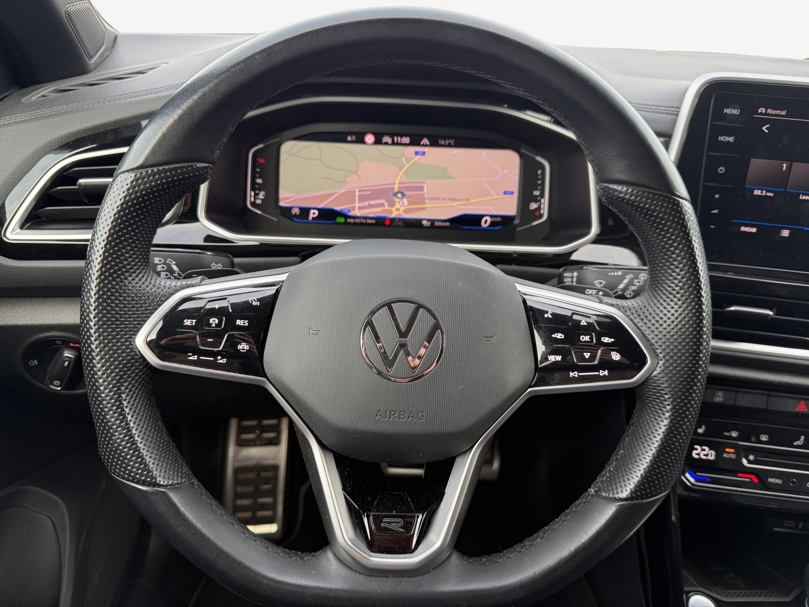 VW T-Roc 2.0 TSI R-Line DSG 4Motion-image-9