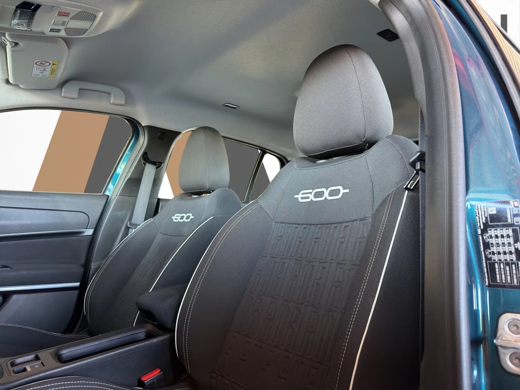 FIAT 600 1.2 Hybrid 145 Cult-image-26