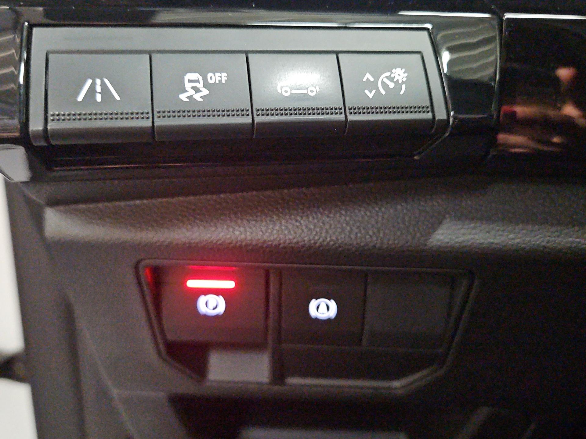 RENAULT Austral 1.2 HEV 200 Iconic A-image-22