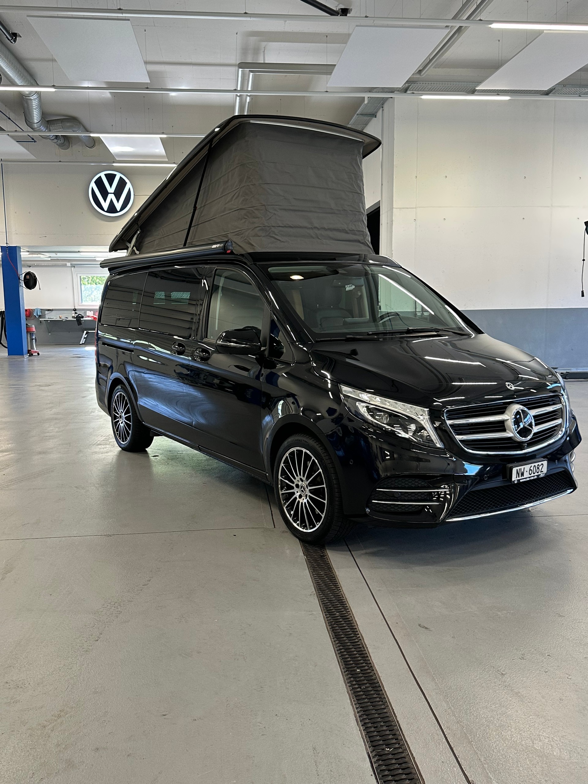 MERCEDES-BENZ 250 d 4matic-image-5