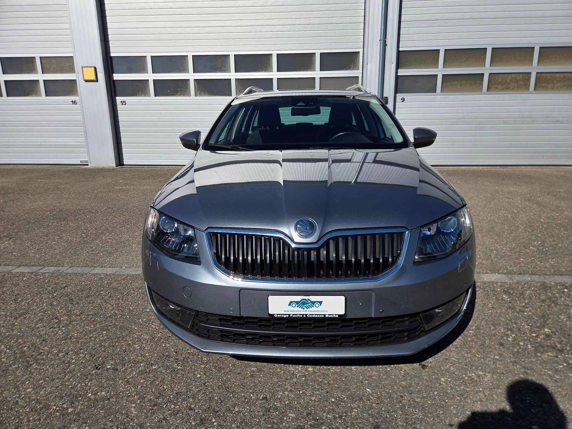 SKODA Octavia Combi 1.8 TSI Elegance 4x4 DSG-image-1