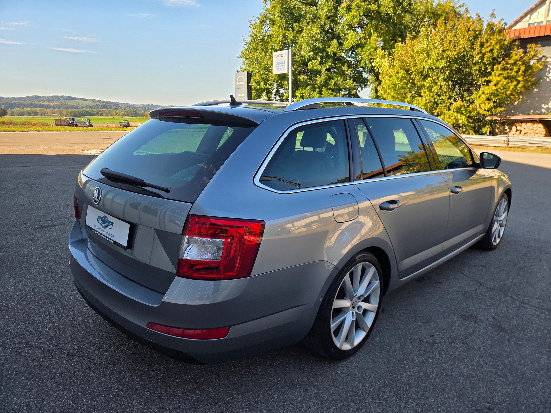 SKODA Octavia Combi 1.8 TSI Elegance 4x4 DSG-image-3