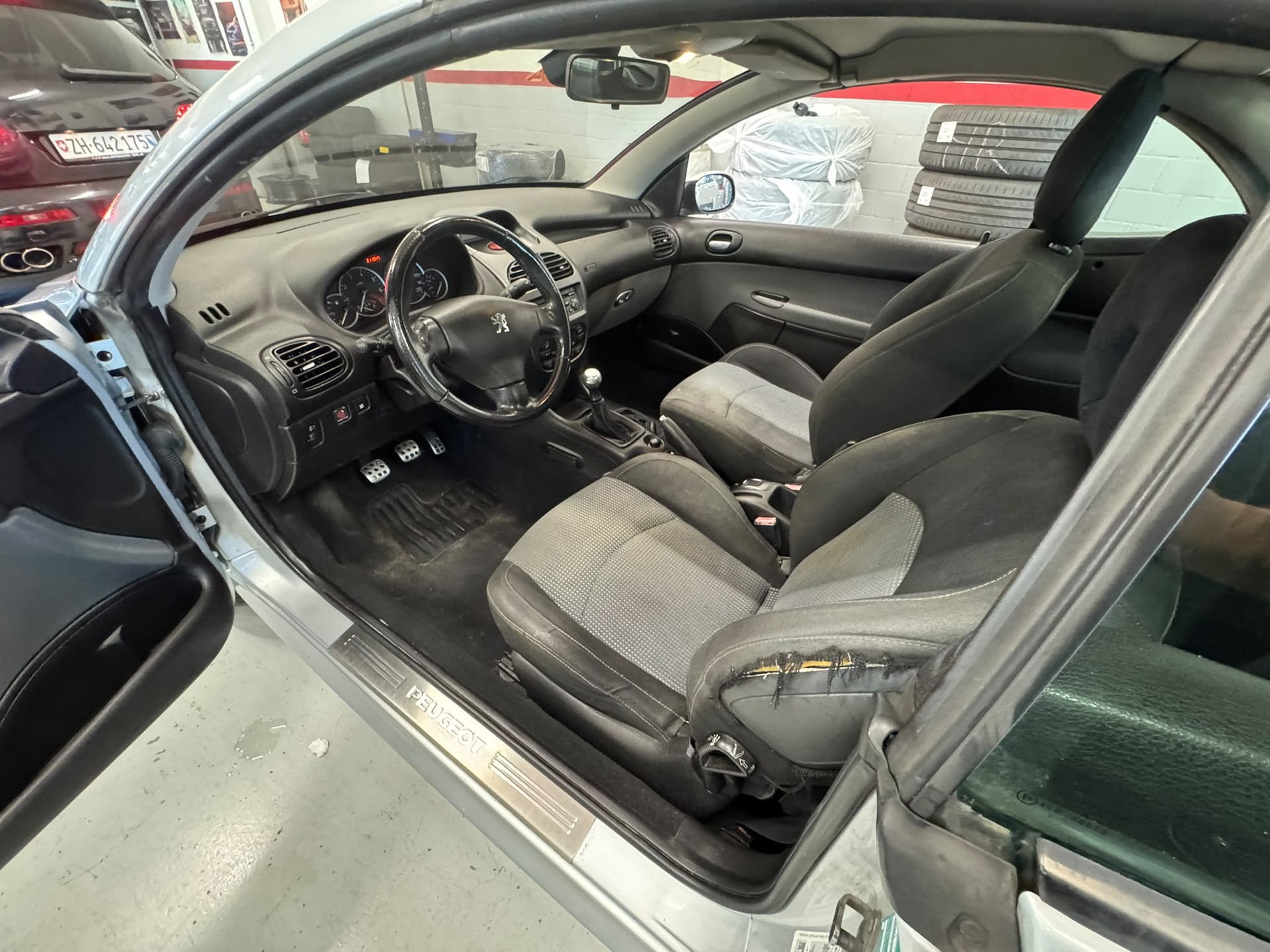 PEUGEOT 206 CC 2.0 16V-image-7